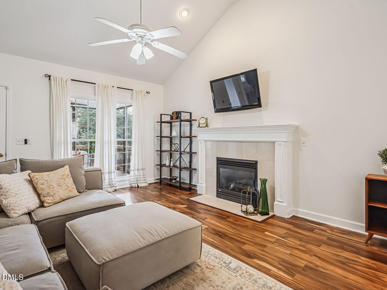 517 Rodney Bay Crossing Property Photo 6