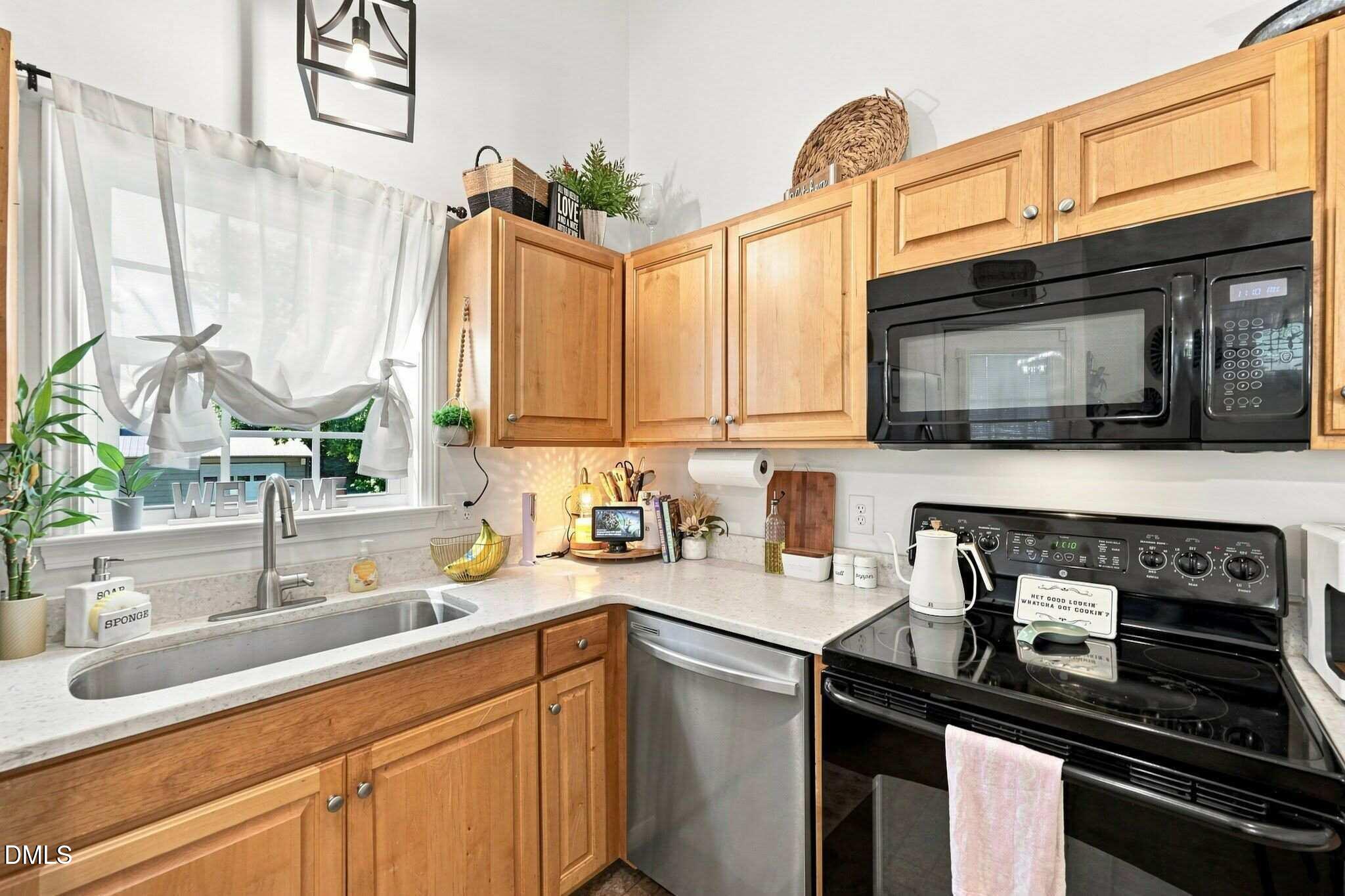 6770 Cottonwood Drive Property Photo 8