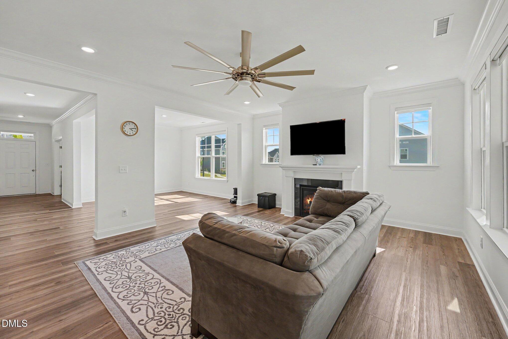 1548 Goldfinch Perch Lane Property Photo 9