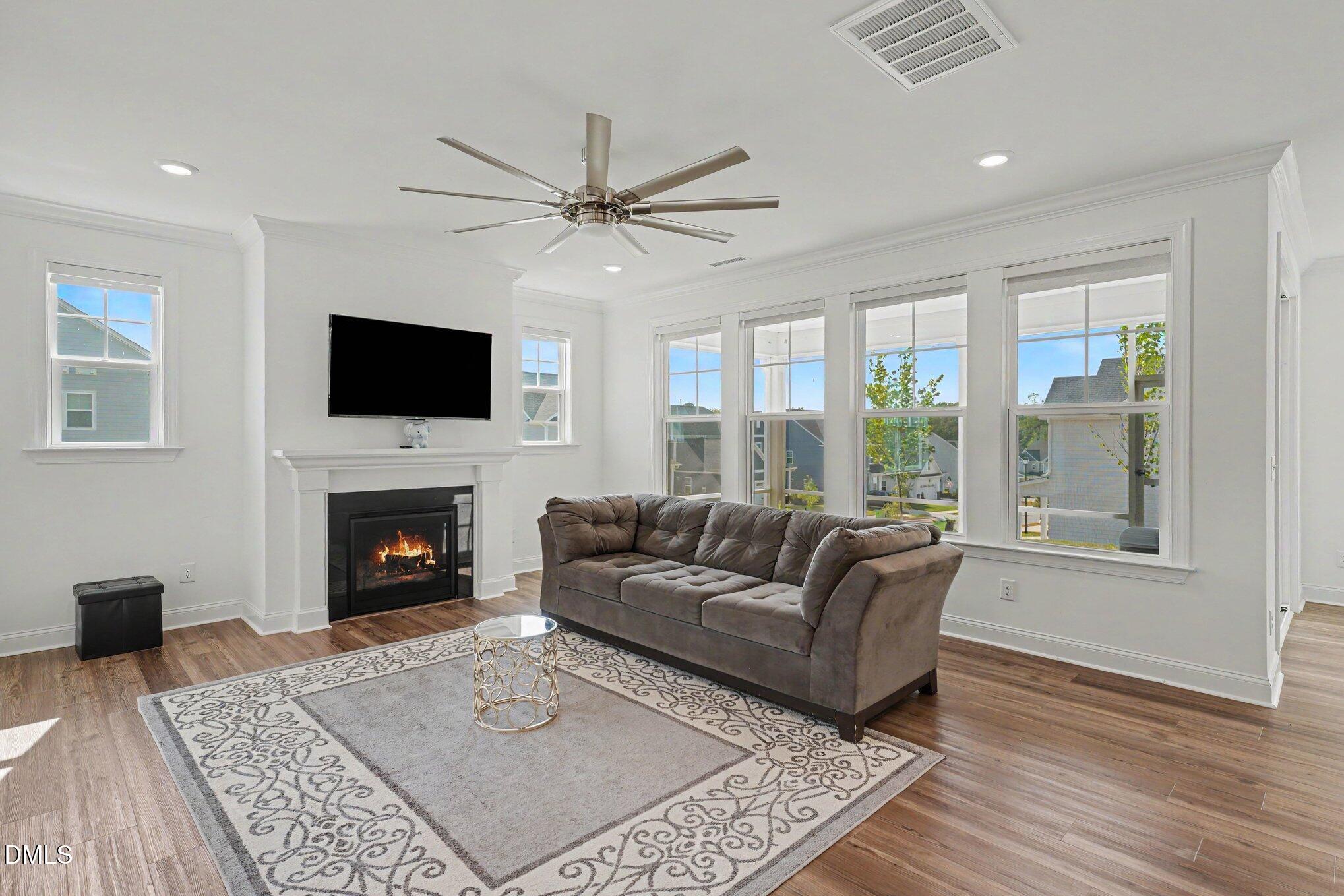 1548 Goldfinch Perch Lane Property Photo 10