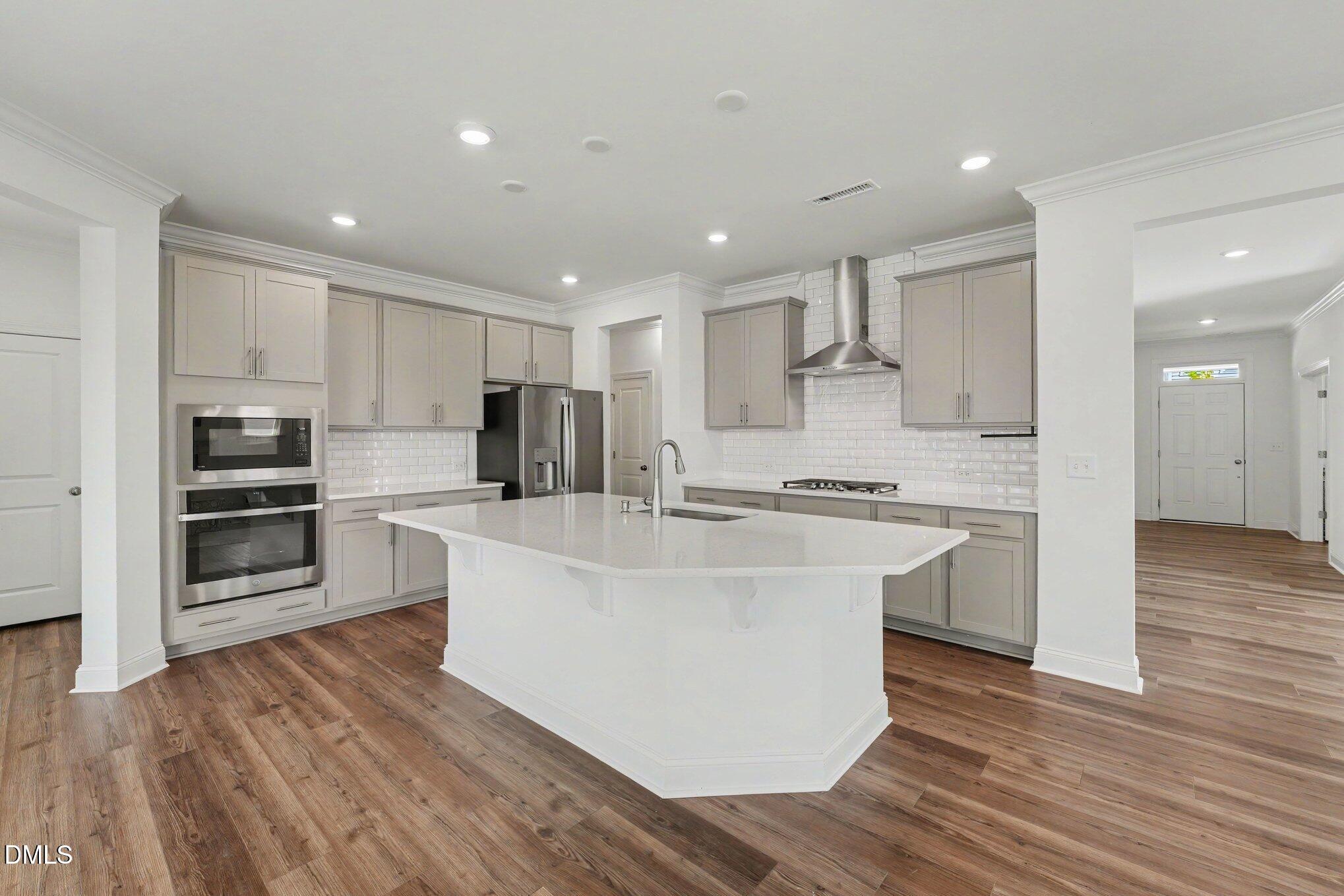 1548 Goldfinch Perch Lane Property Photo 11