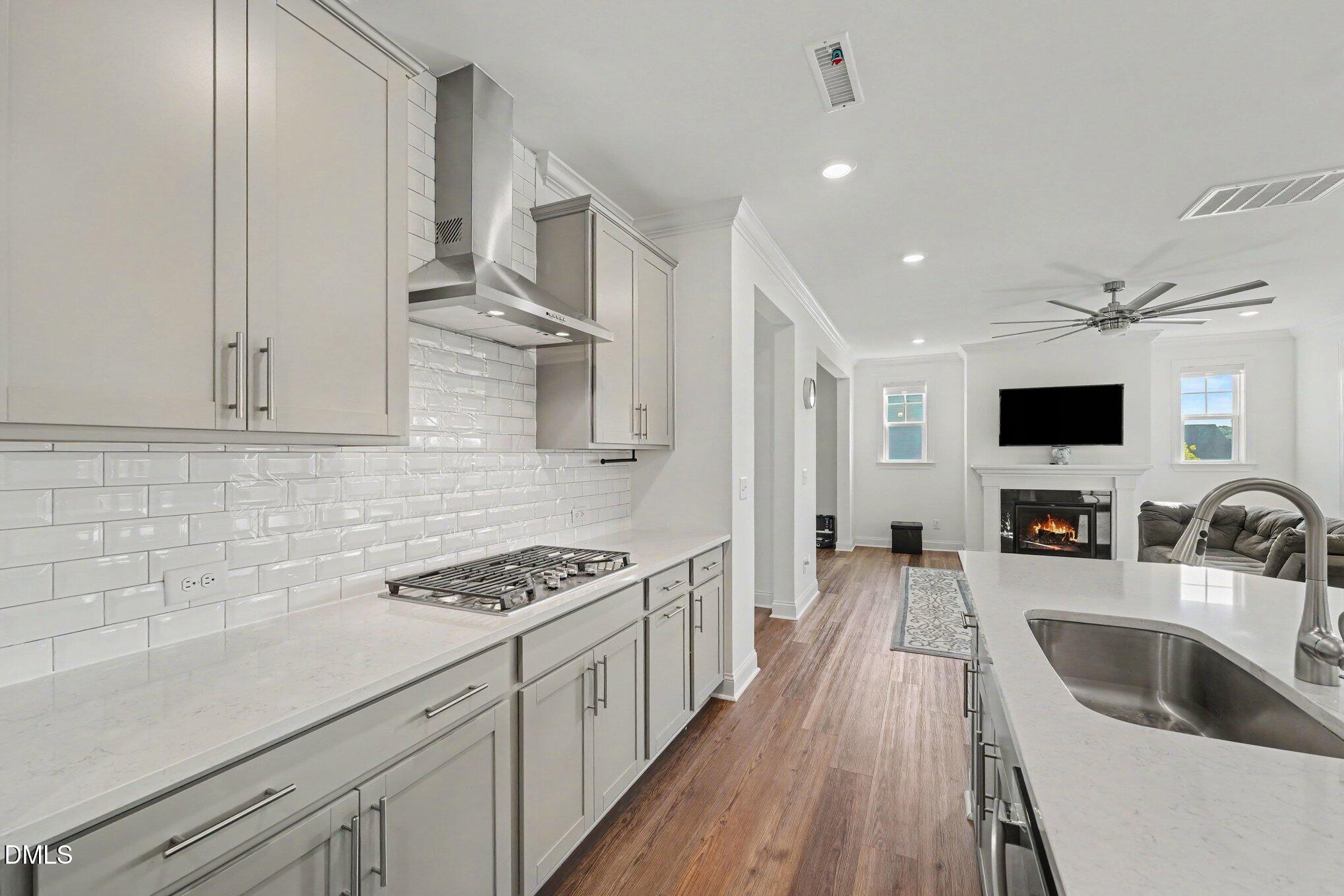 1548 Goldfinch Perch Lane Property Photo 12