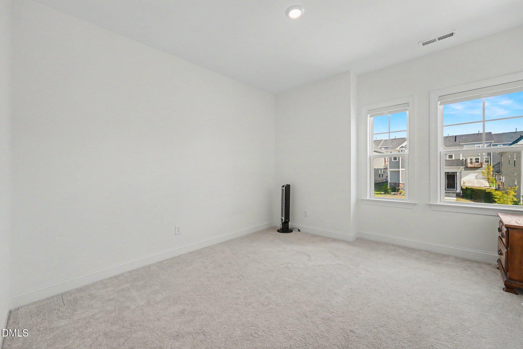 1548 Goldfinch Perch Lane Property Photo 15