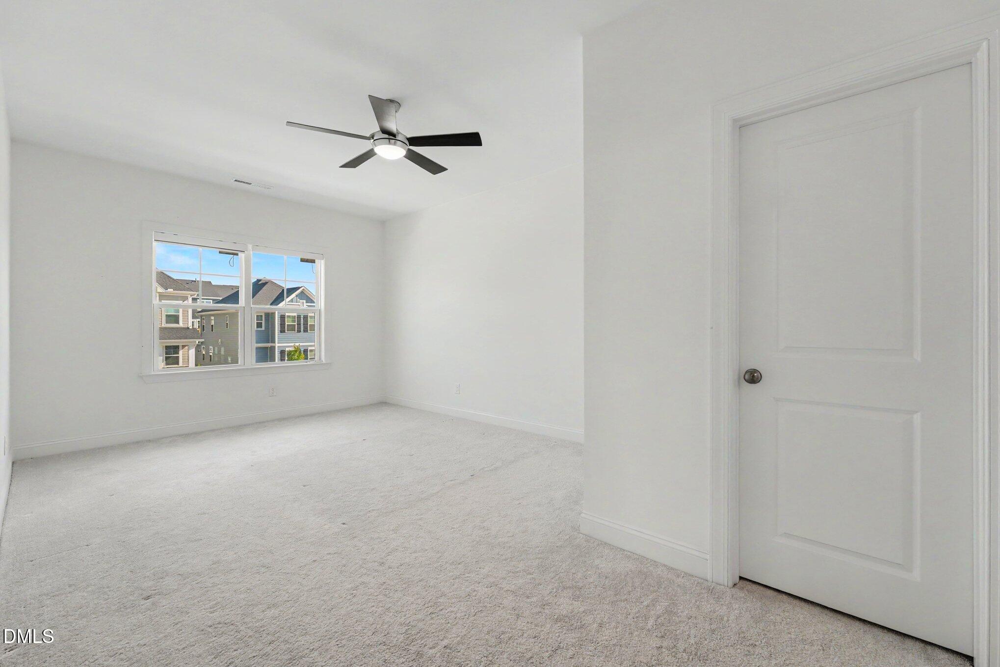 1548 Goldfinch Perch Lane Property Photo 17