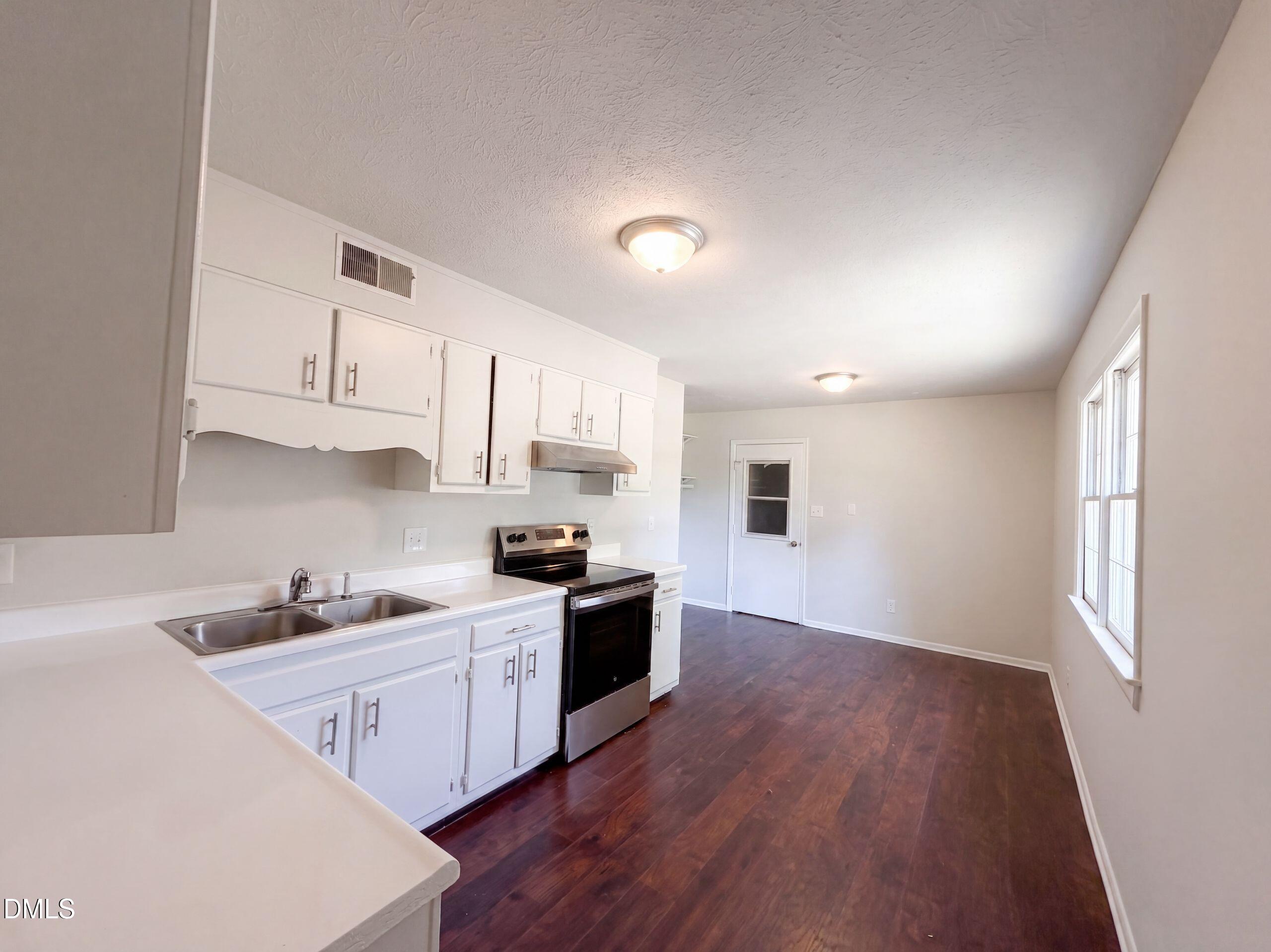 3632 Metric Drive Property Photo 2