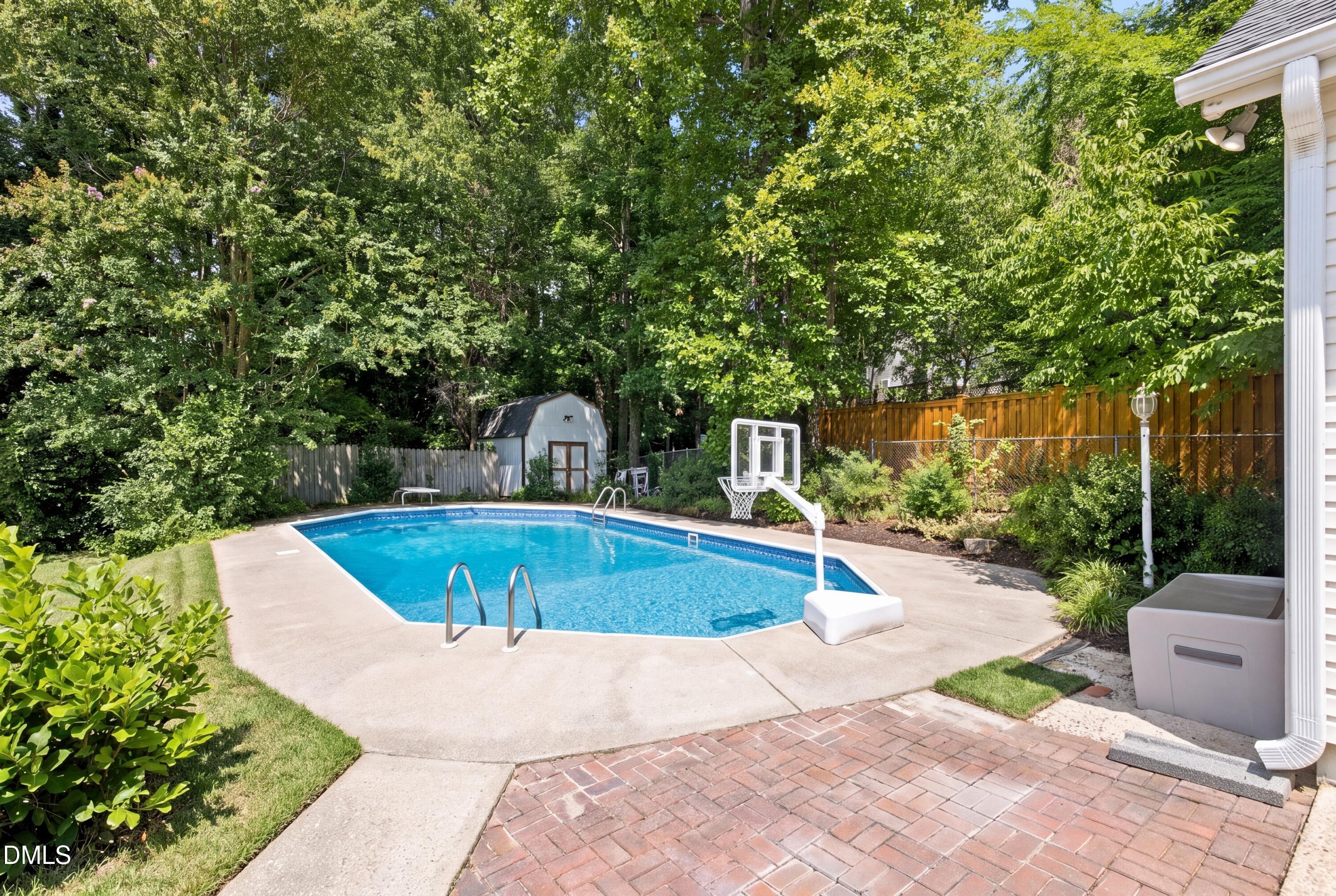 2113 Port Royal Road Property Photo 4