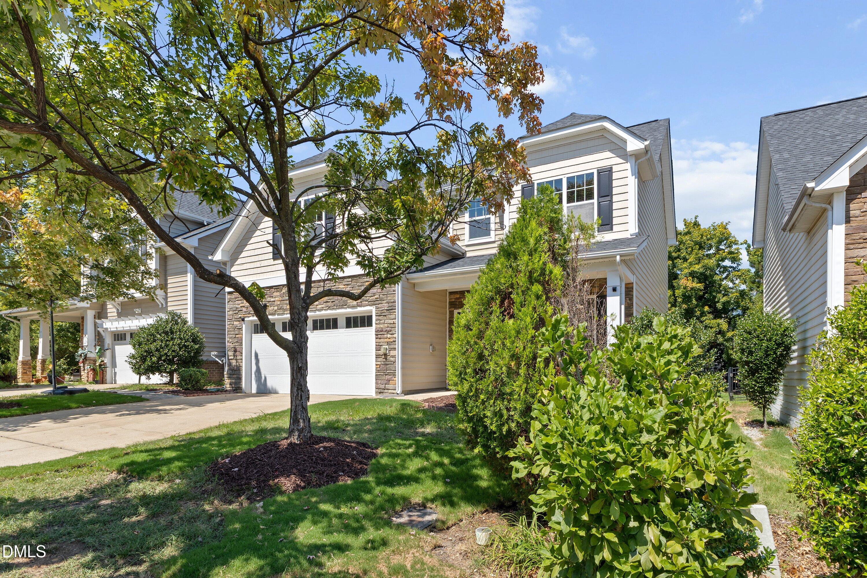 2144 Royal Berry Court Property Photo 4