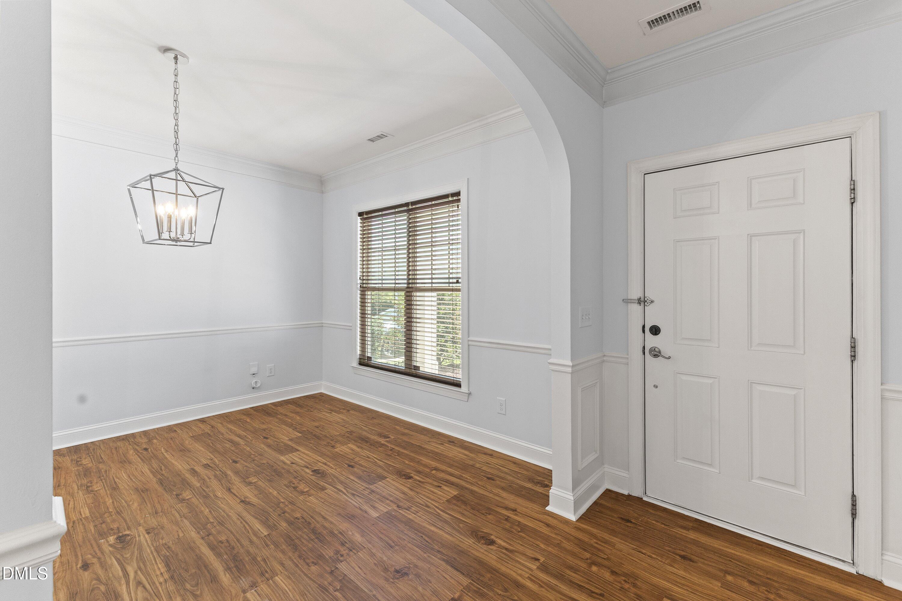 2144 Royal Berry Court Property Photo 7
