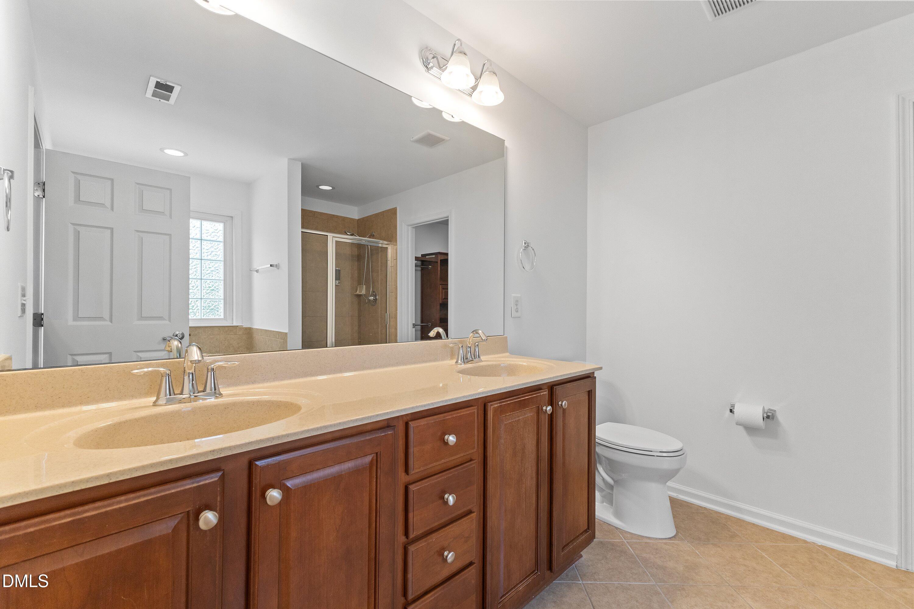 2144 Royal Berry Court Property Photo 33