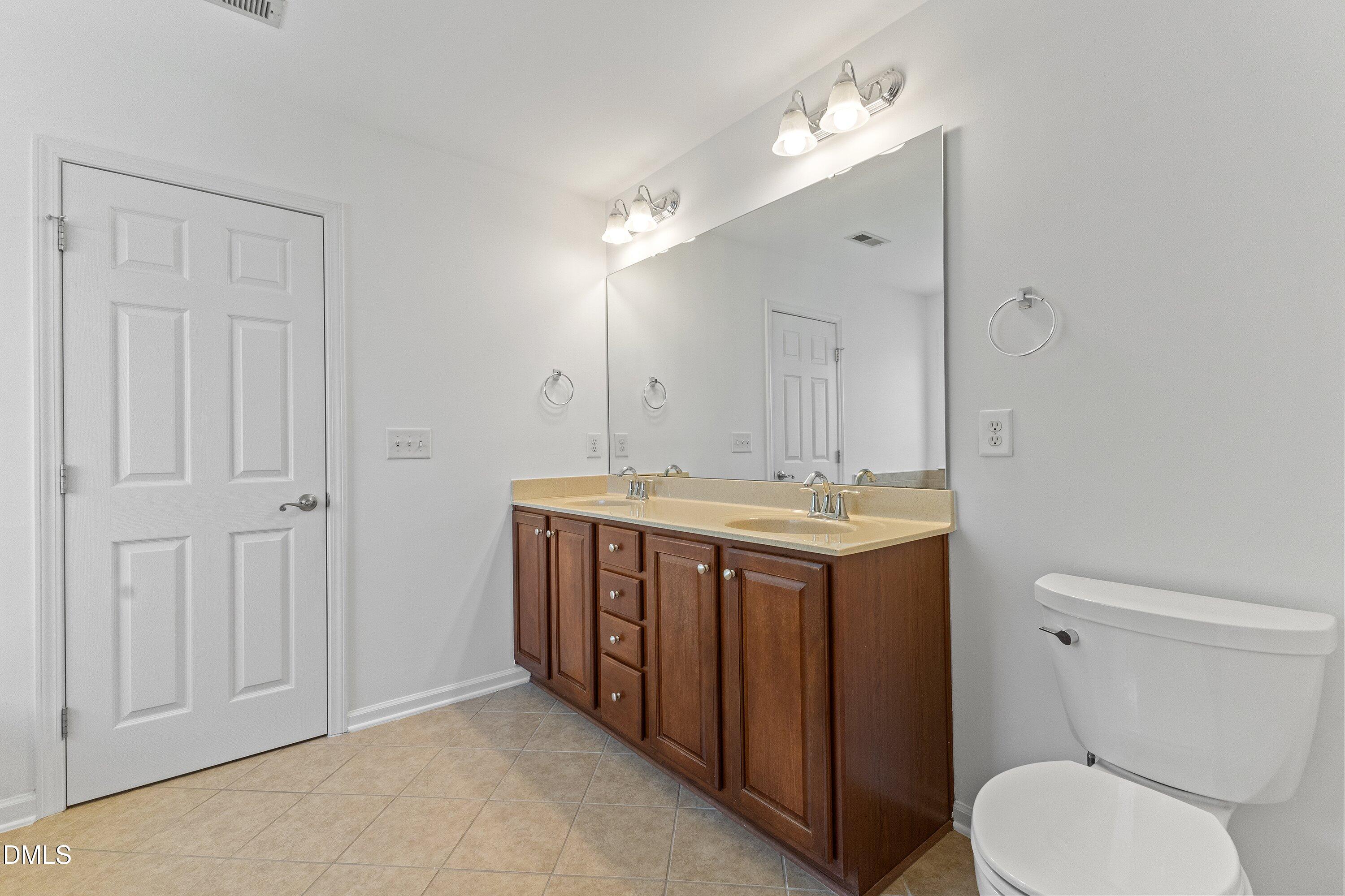 2144 Royal Berry Court Property Photo 36
