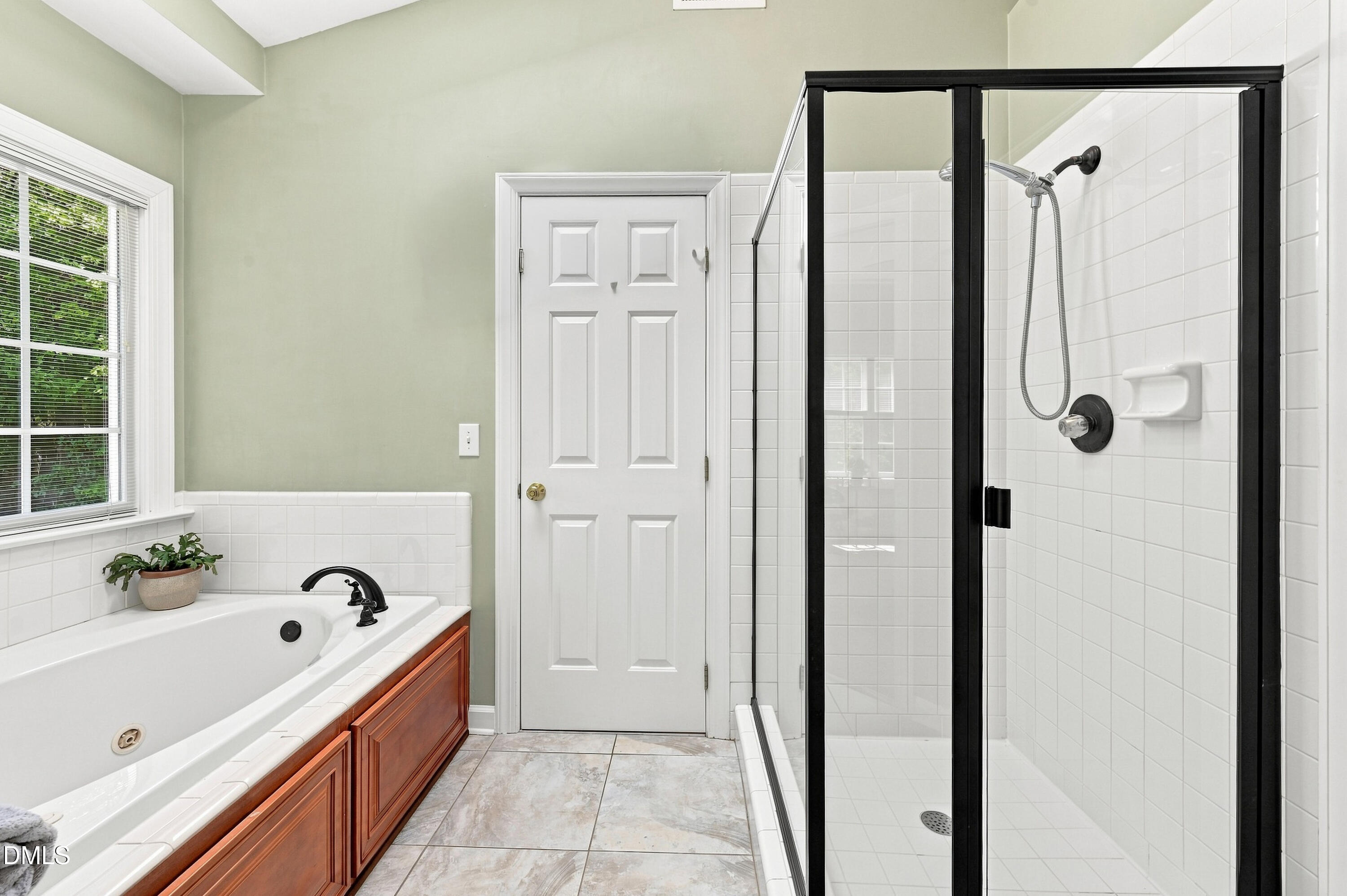 4324 Glen Erin Way Property Photo 22