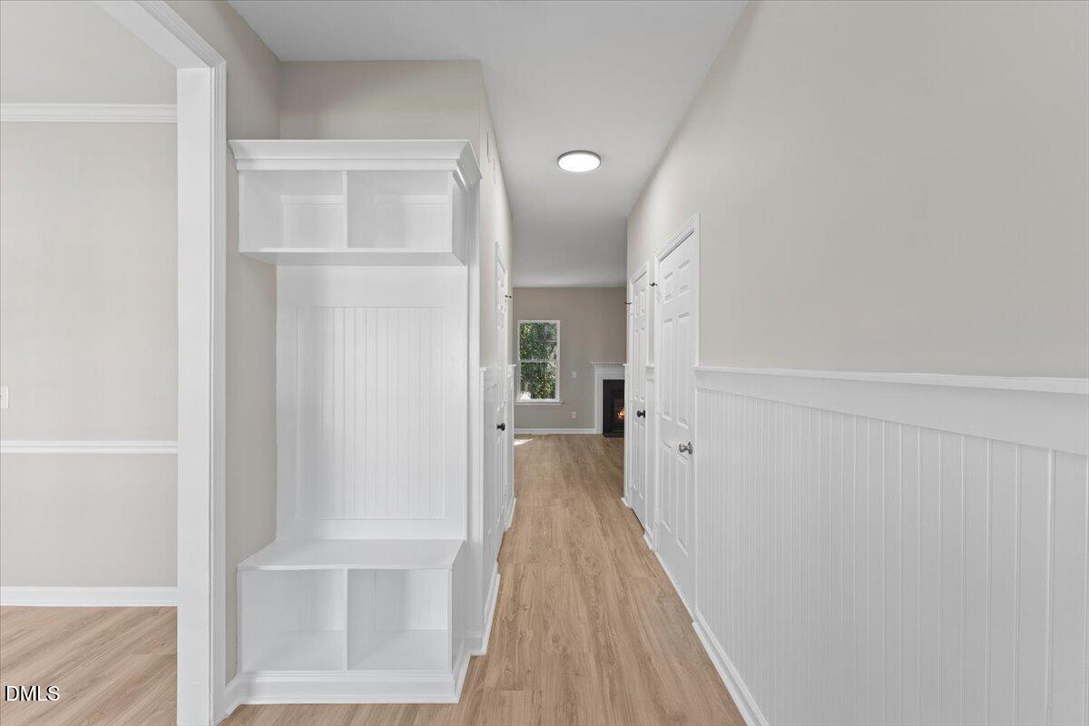 628 Hanska Way Property Photo 4
