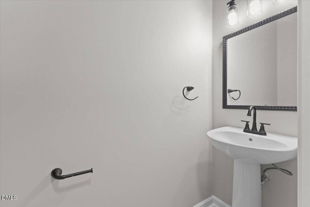 628 Hanska Way Property Photo 13