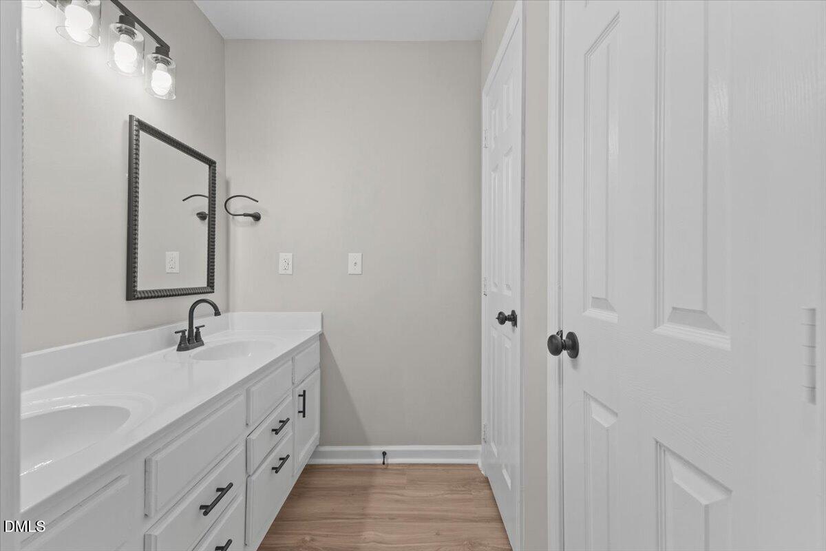 628 Hanska Way Property Photo 20