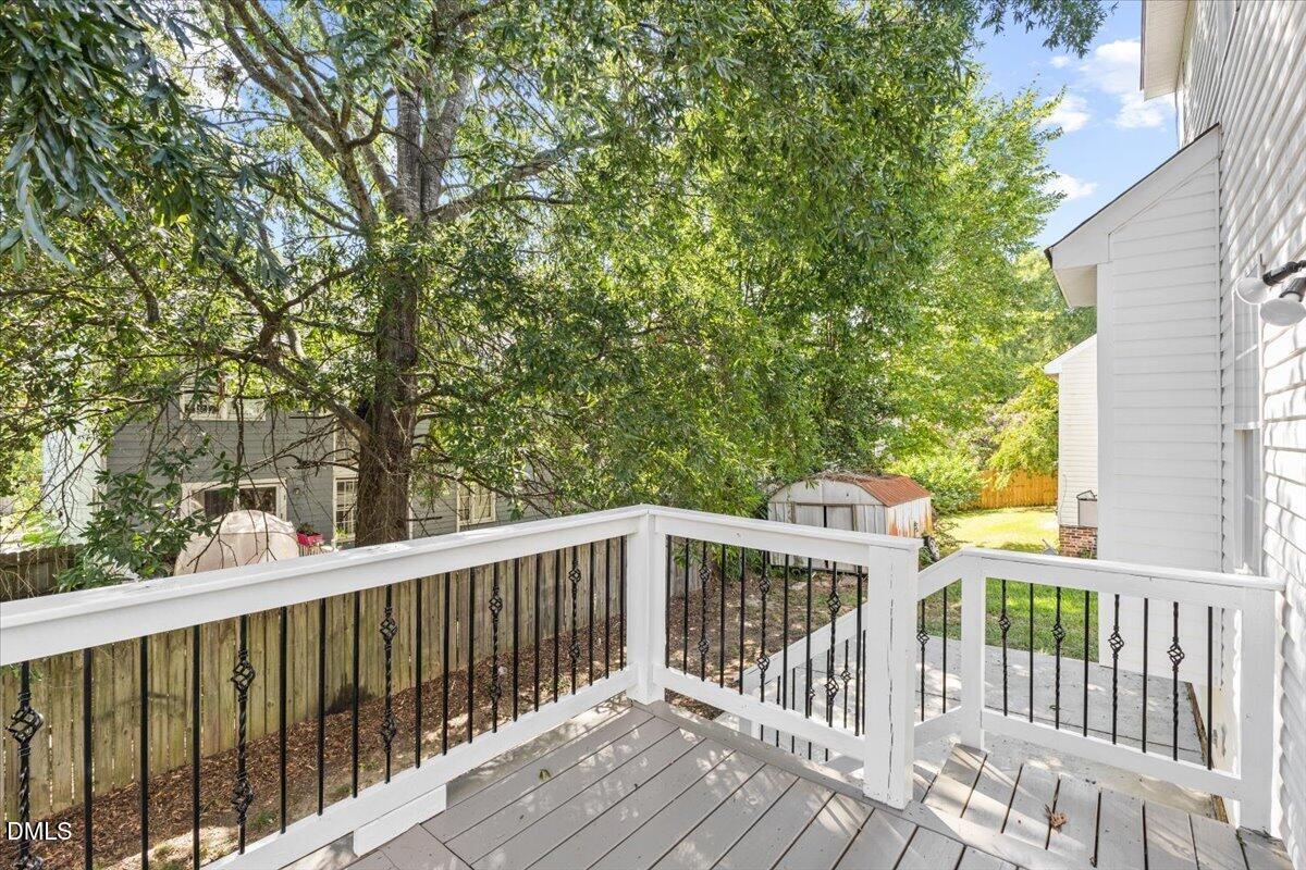 628 Hanska Way Property Photo 31