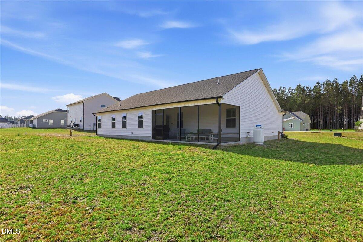 352 Earnest Way Property Photo 34