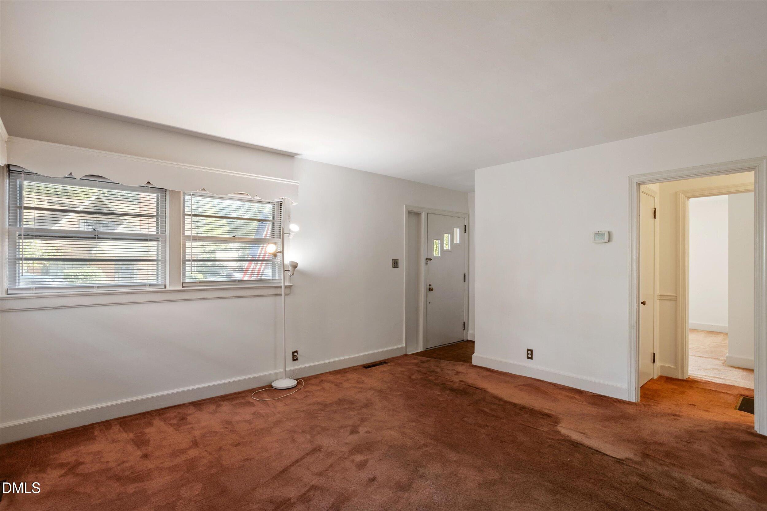 805 W Knox Street Property Photo 7