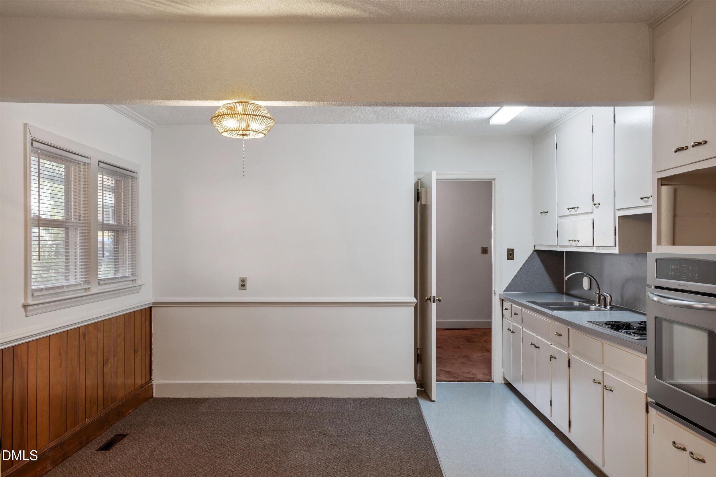 805 W Knox Street Property Photo 13