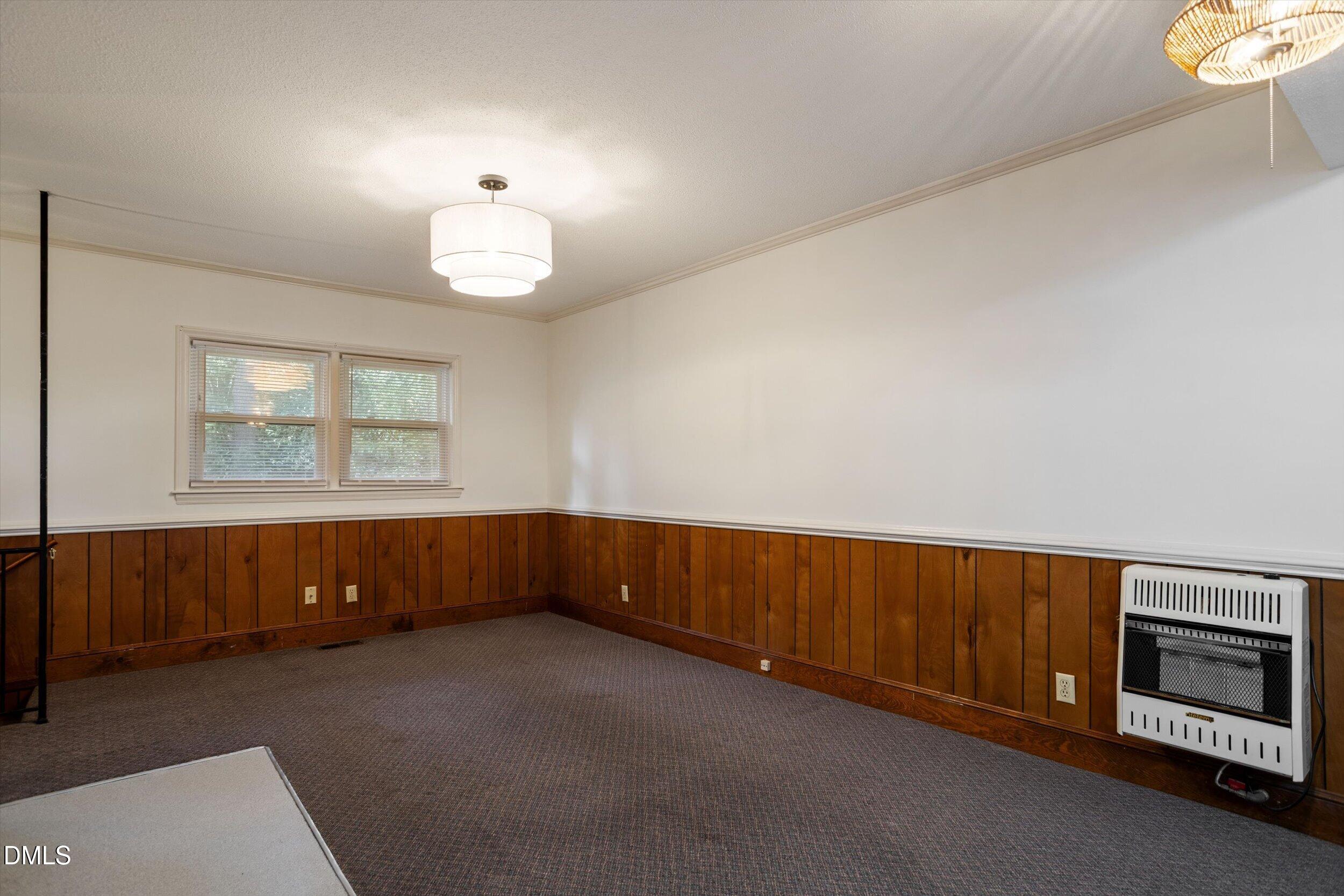805 W Knox Street Property Photo 15