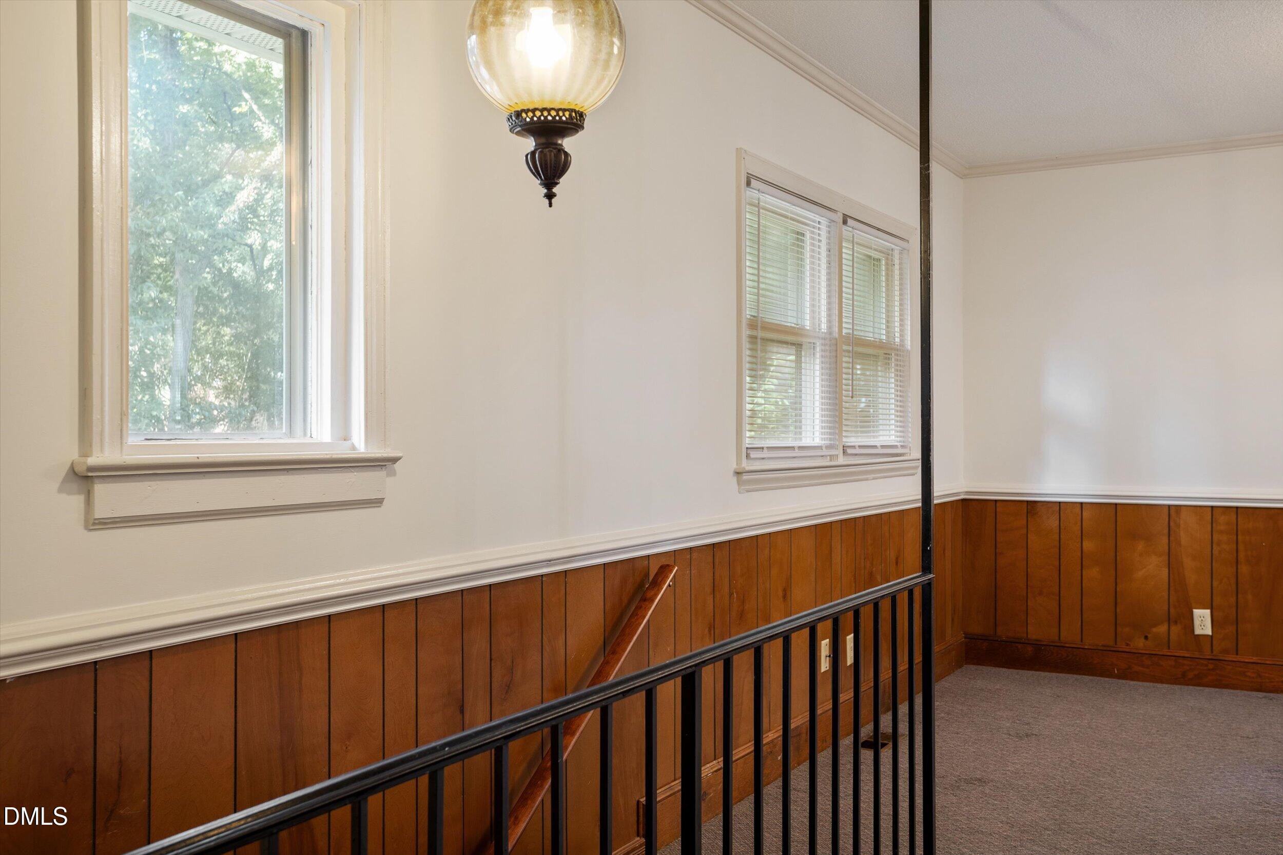 805 W Knox Street Property Photo 19