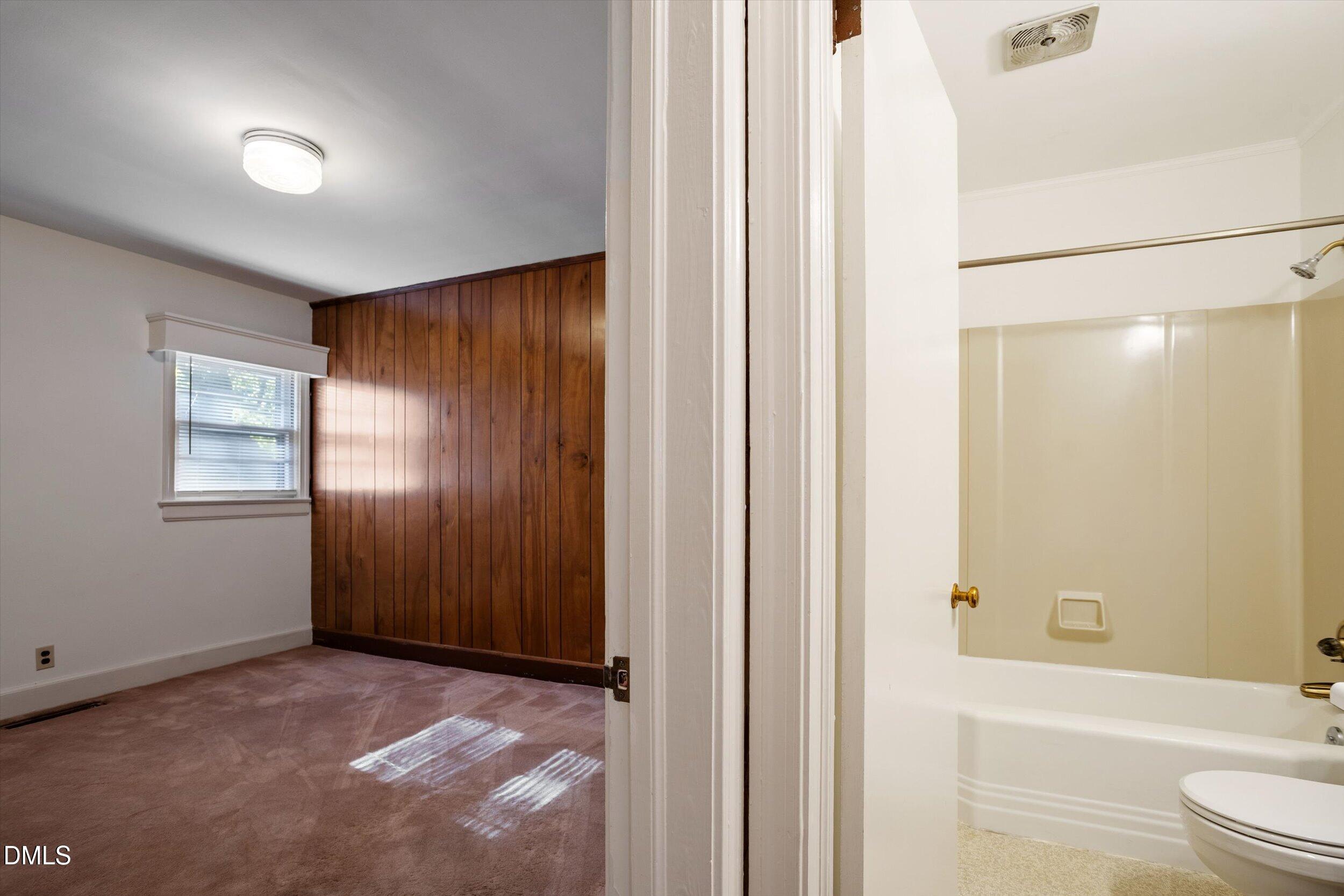 805 W Knox Street Property Photo 29