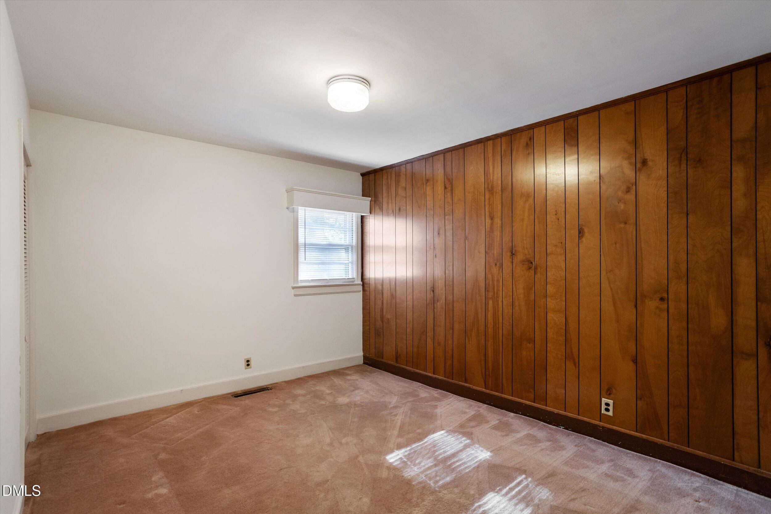 805 W Knox Street Property Photo 30
