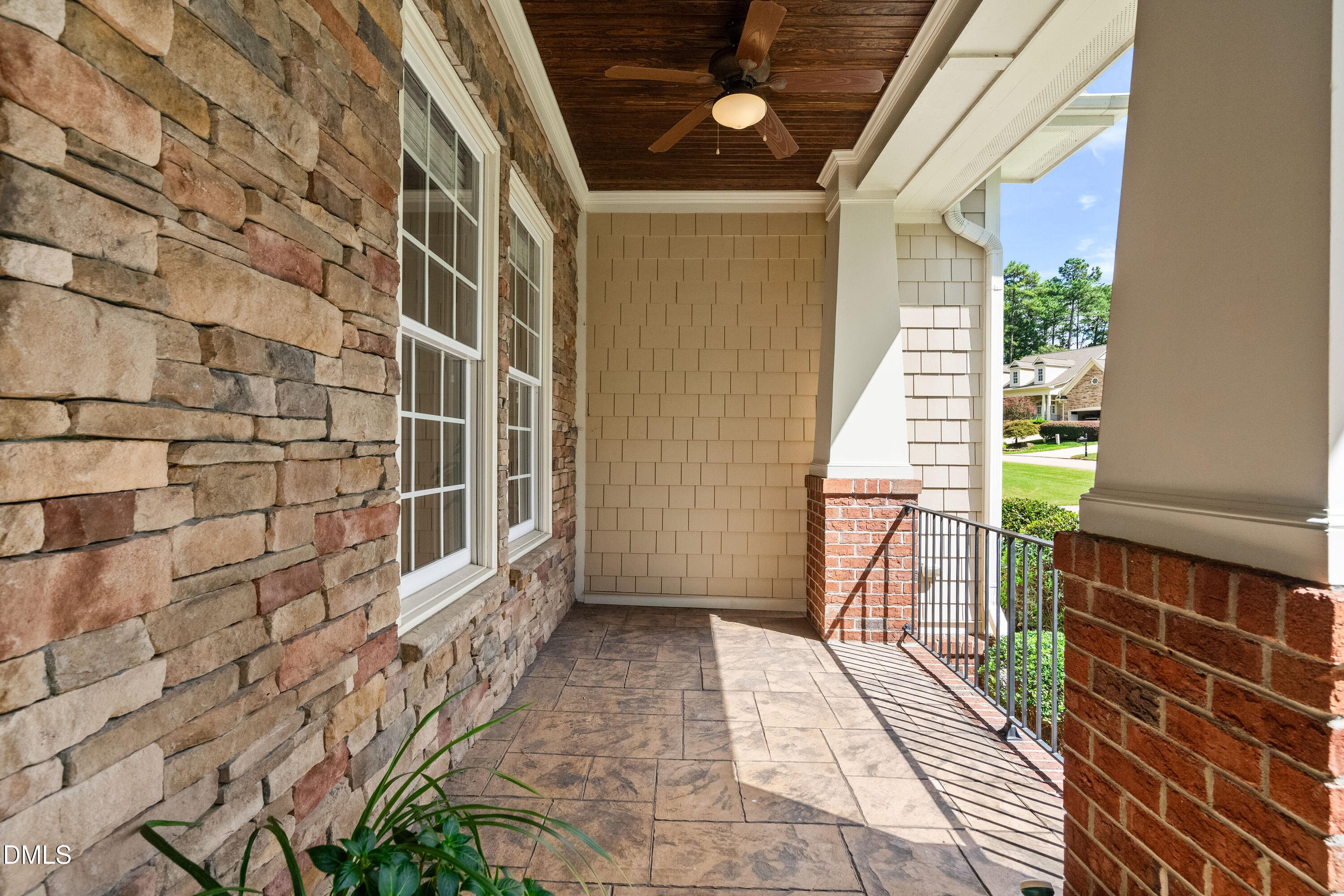 1420 Wildhurst Lane Property Photo 6