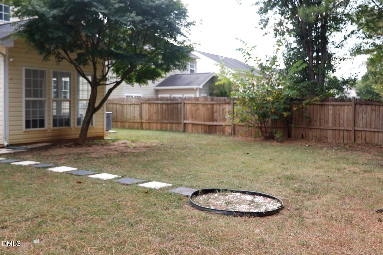 824 Stackhurst Way Property Photo 33