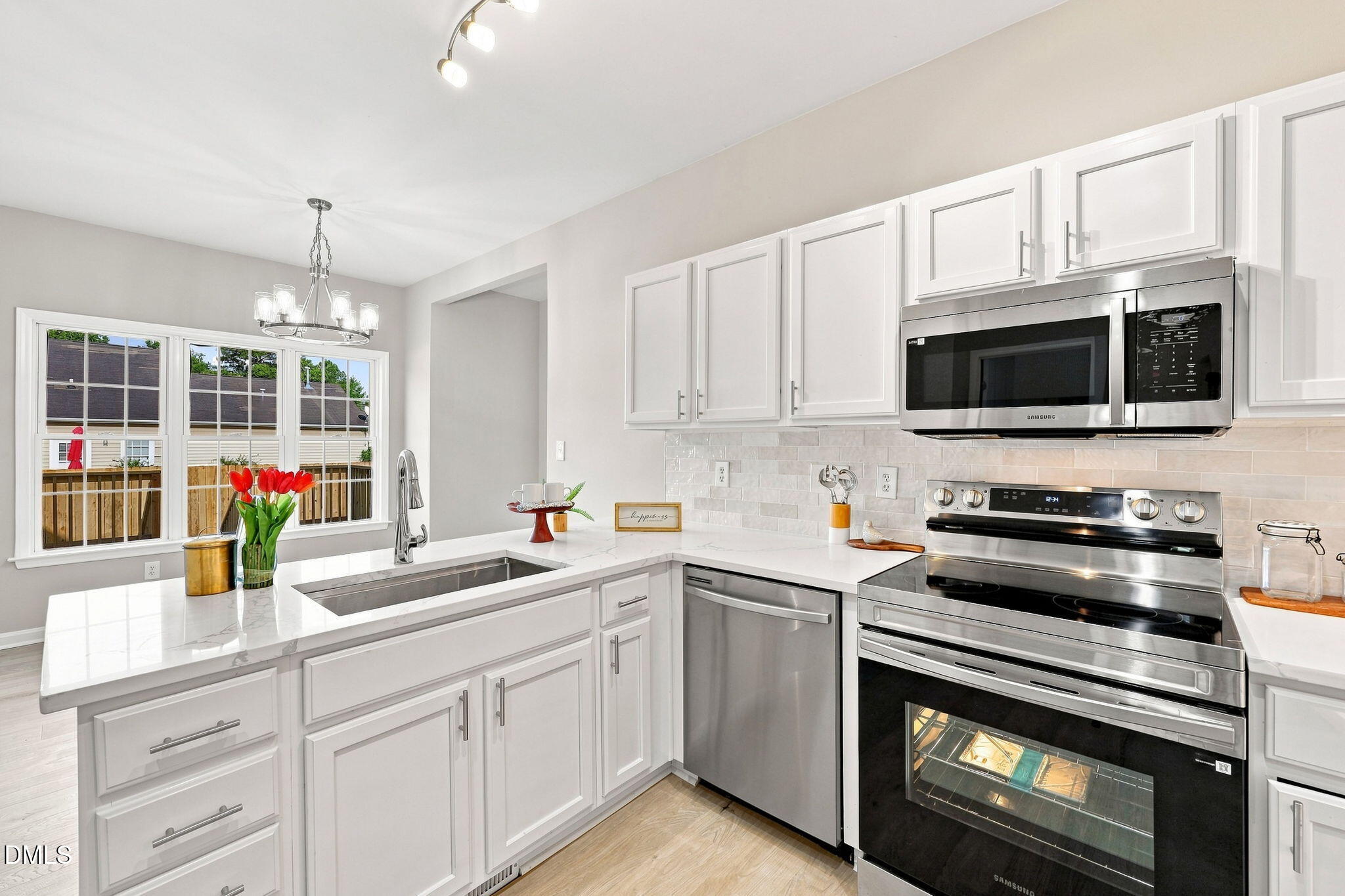 8616 Wild Wood Forest Drive Property Photo 3
