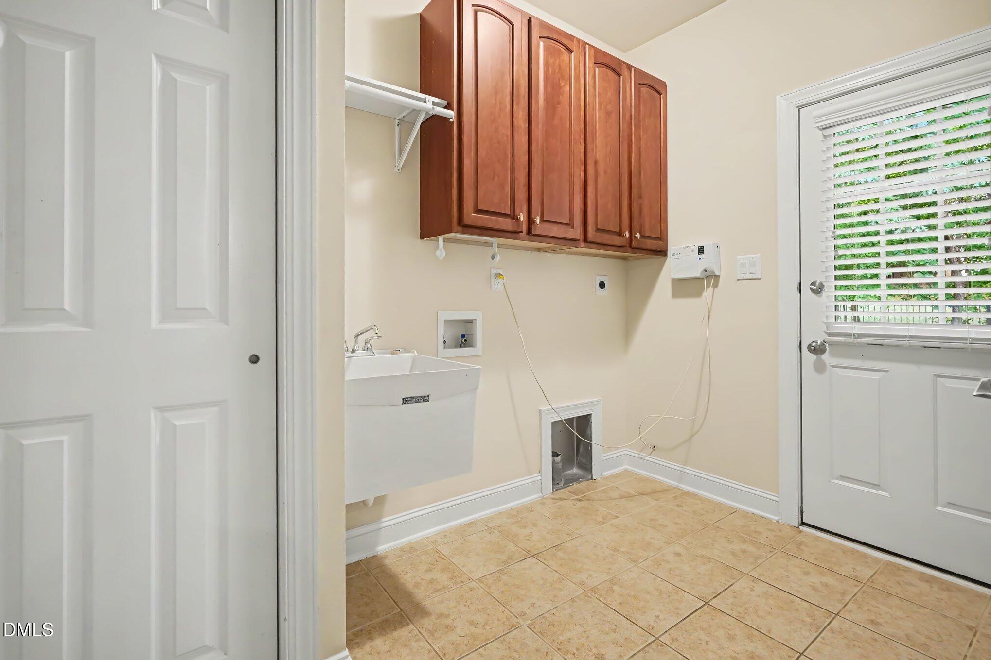 3917 Devan Oaks Way Property Photo 27