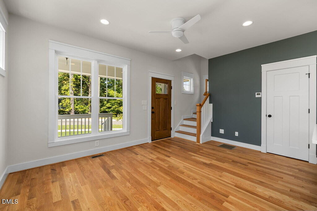 592 Hemlock Avenue Property Photo 4