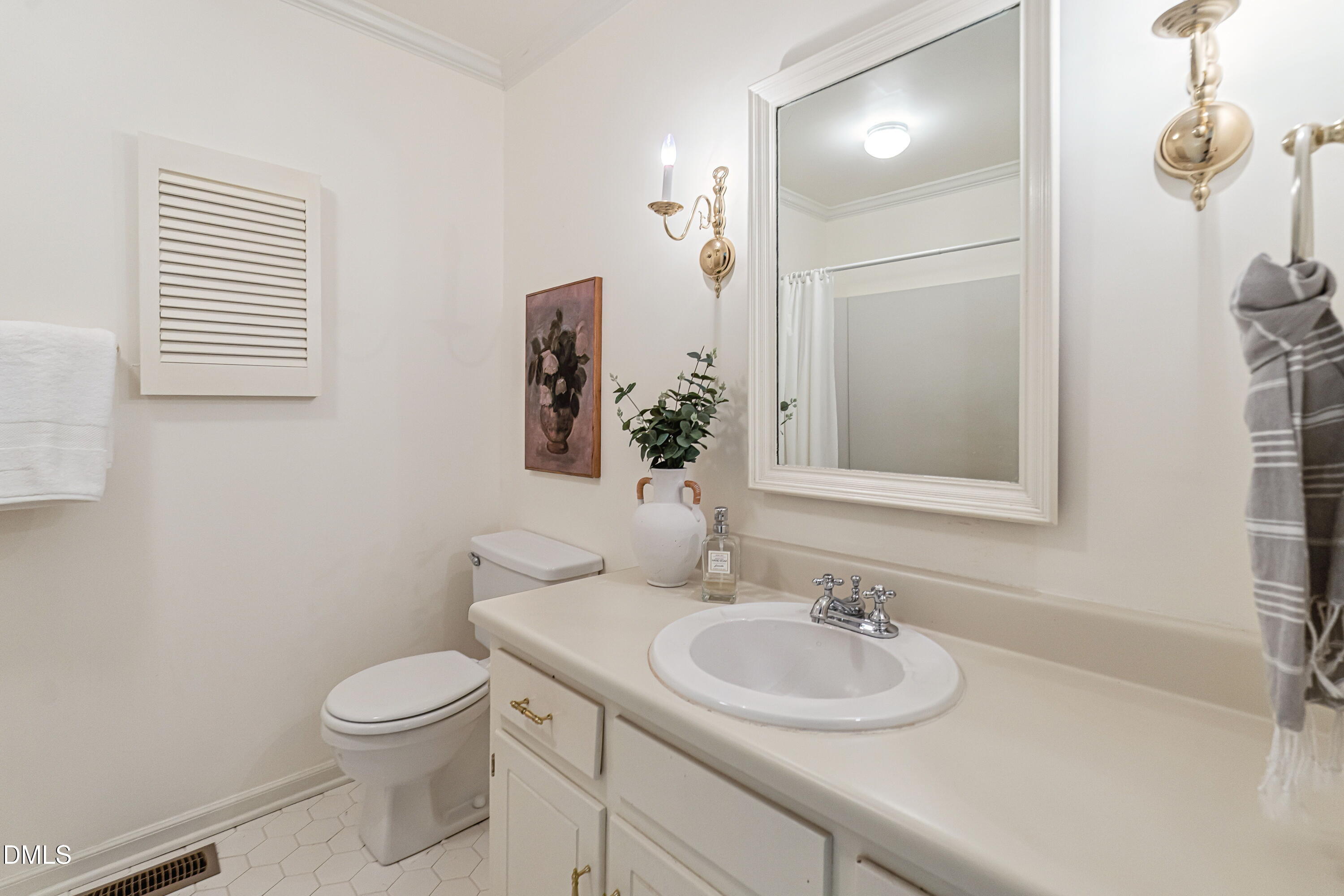 1523 Woodcroft Drive Property Photo 19