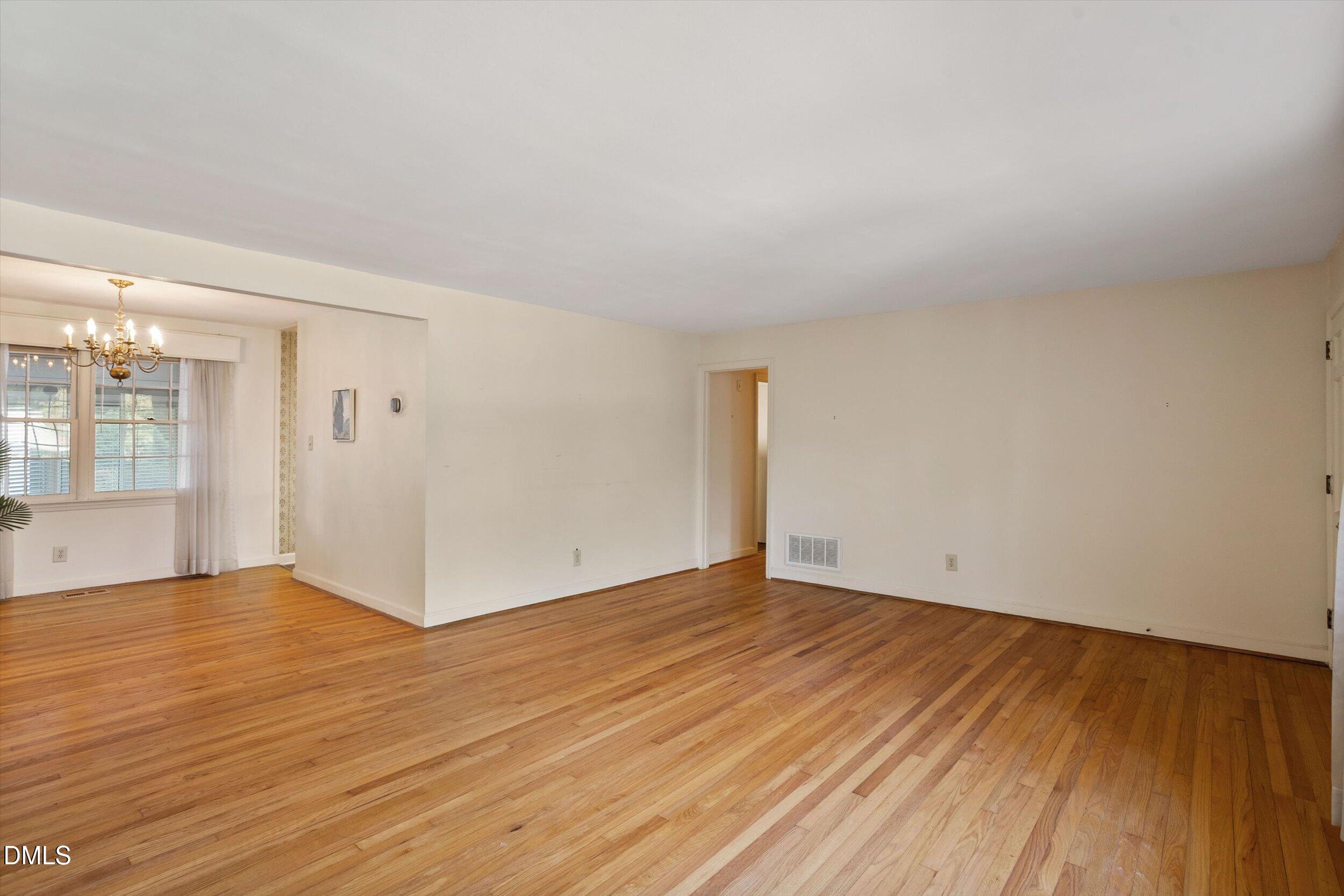 3413 Redbud Lane Property Photo 7