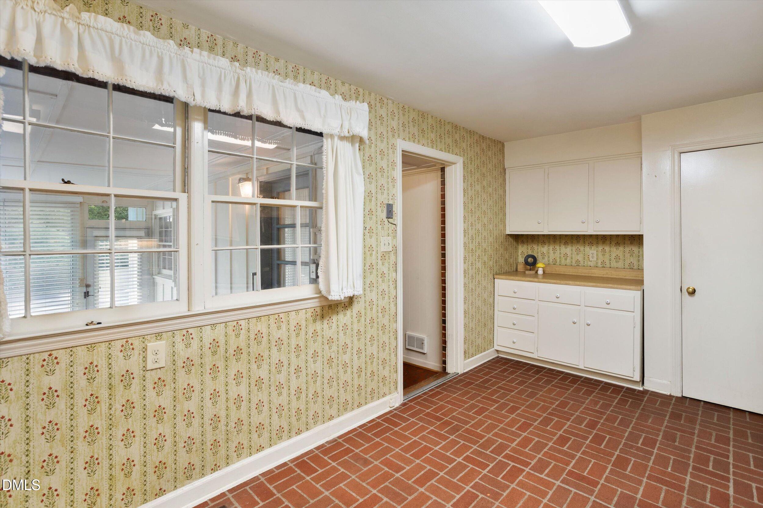 3413 Redbud Lane Property Photo 14