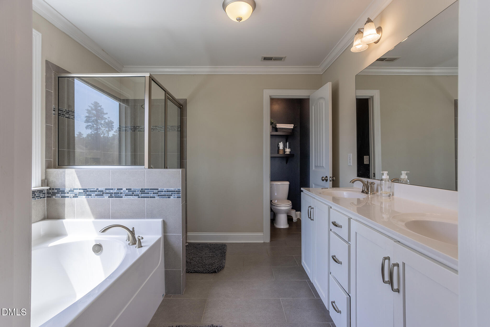 2509 Kestrel Heights Court Property Photo 28
