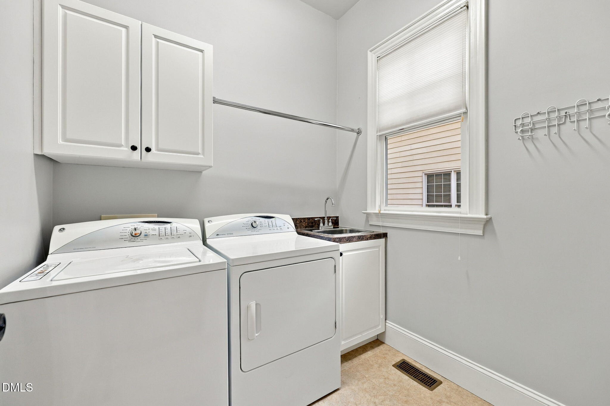 3113 Raymond Street Property Photo 22