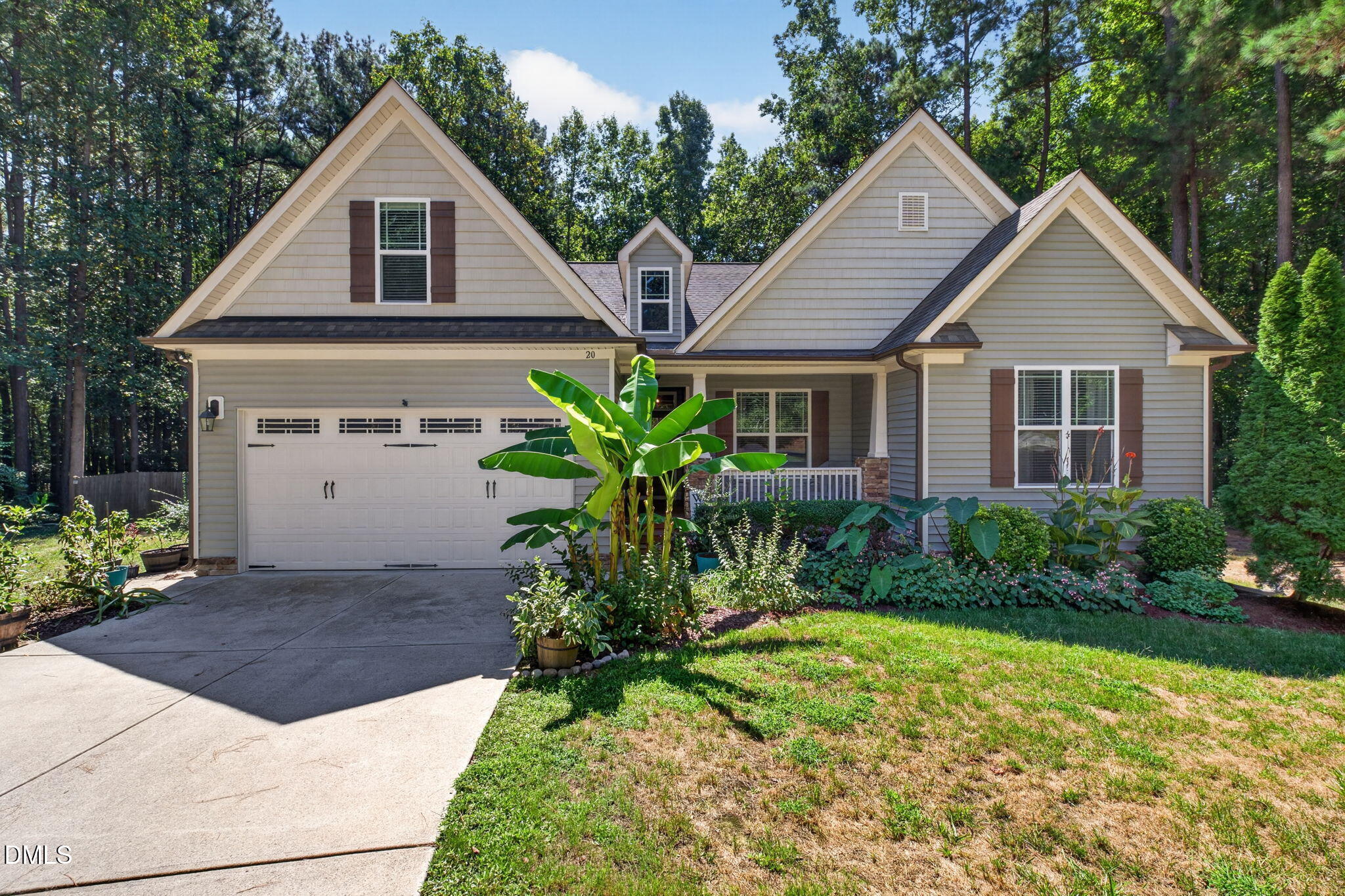 20 Oak Hollow Court Property Photo 1