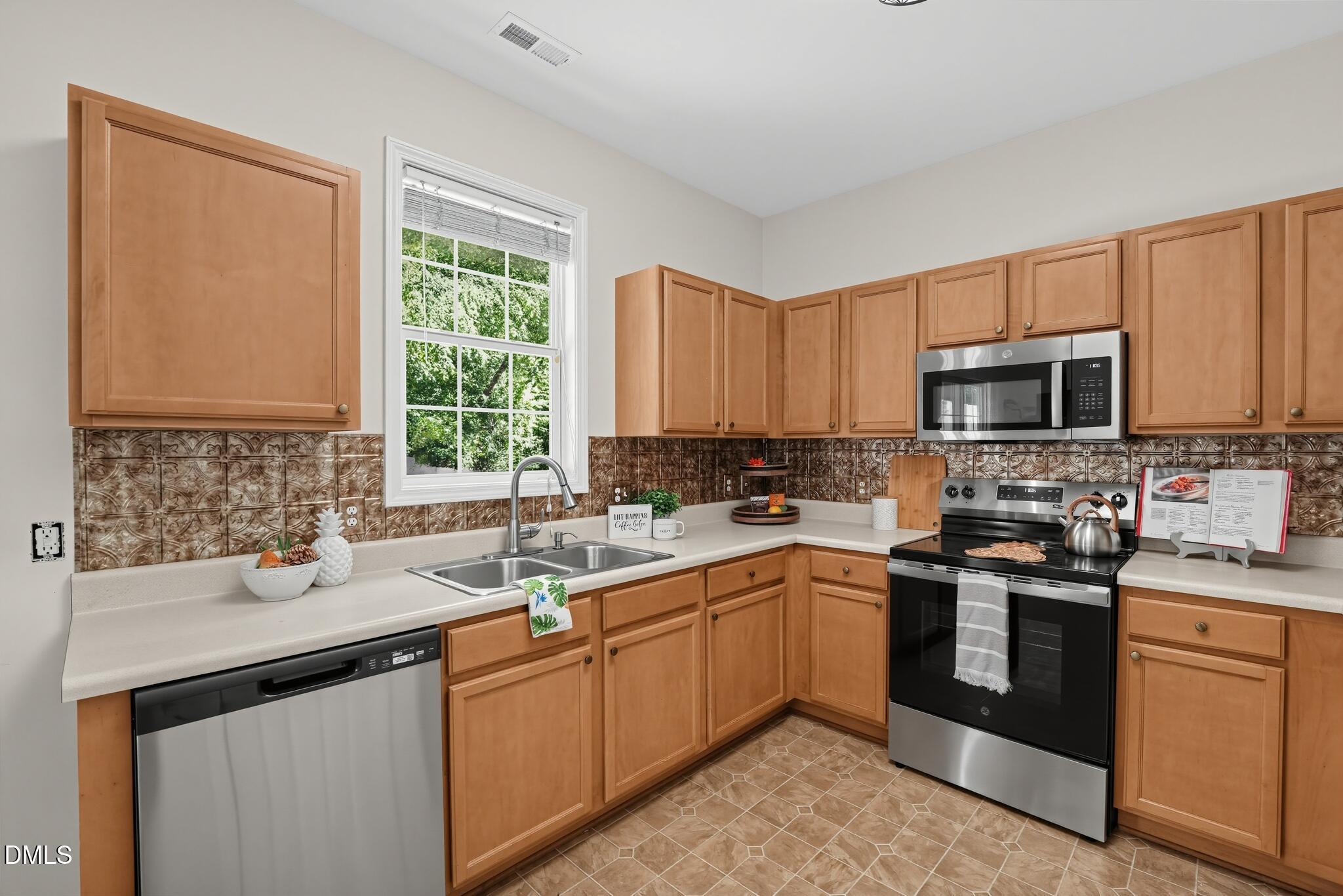 1744 Blazing Star Lane Property Photo 14