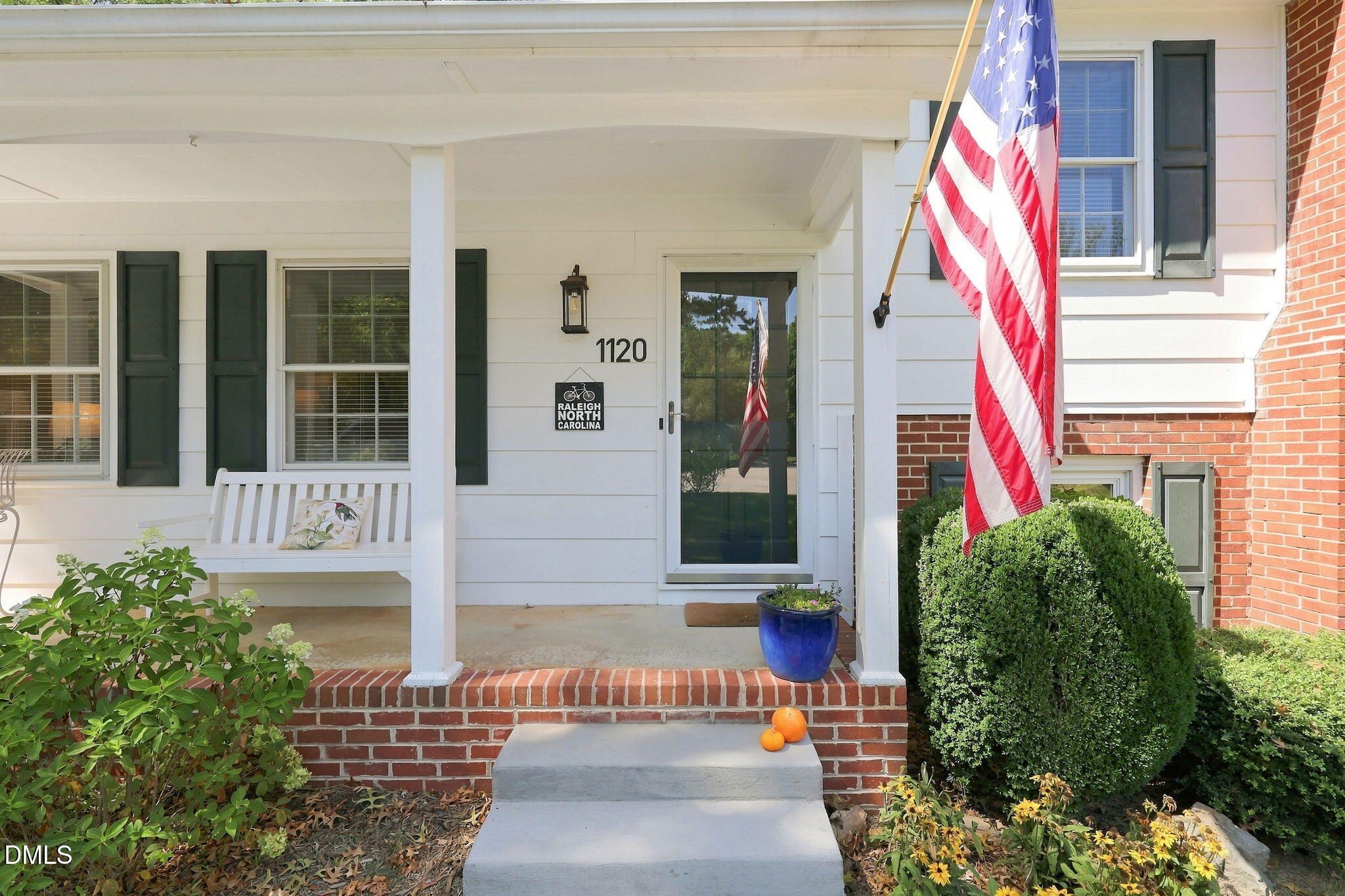 1120 Shetland Court Property Photo 1