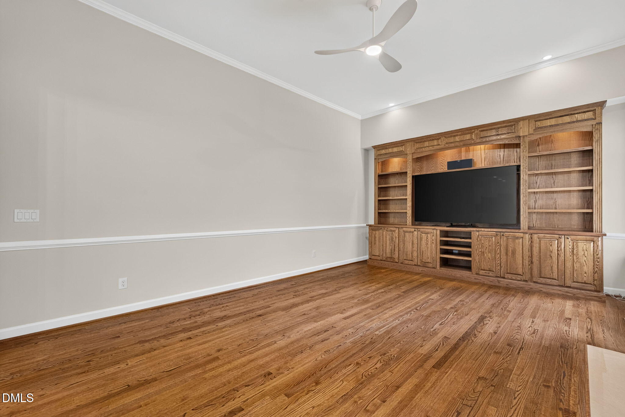 607 Walcott Way Property Photo 20