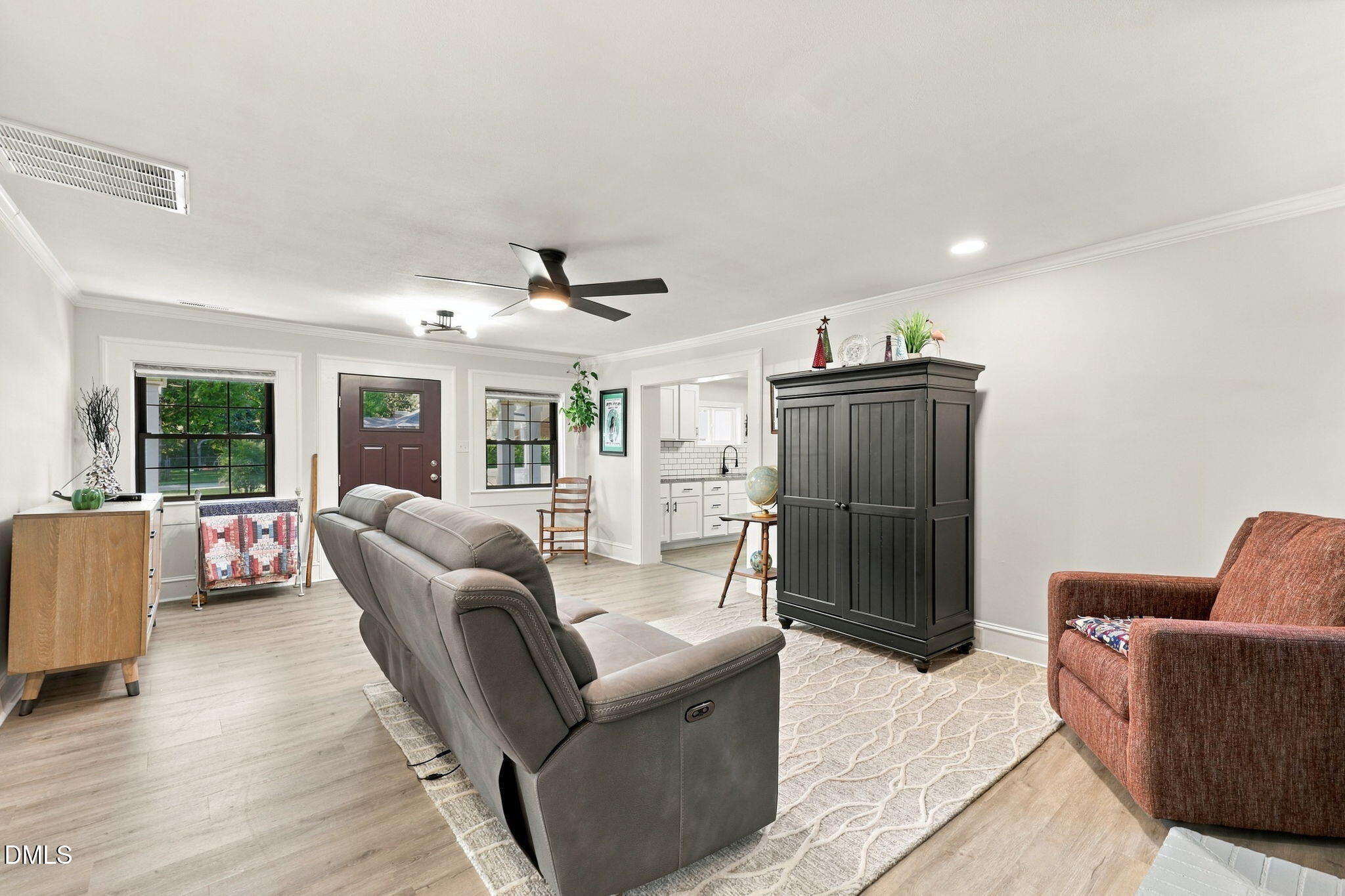 2415 Trail Five Property Photo 6