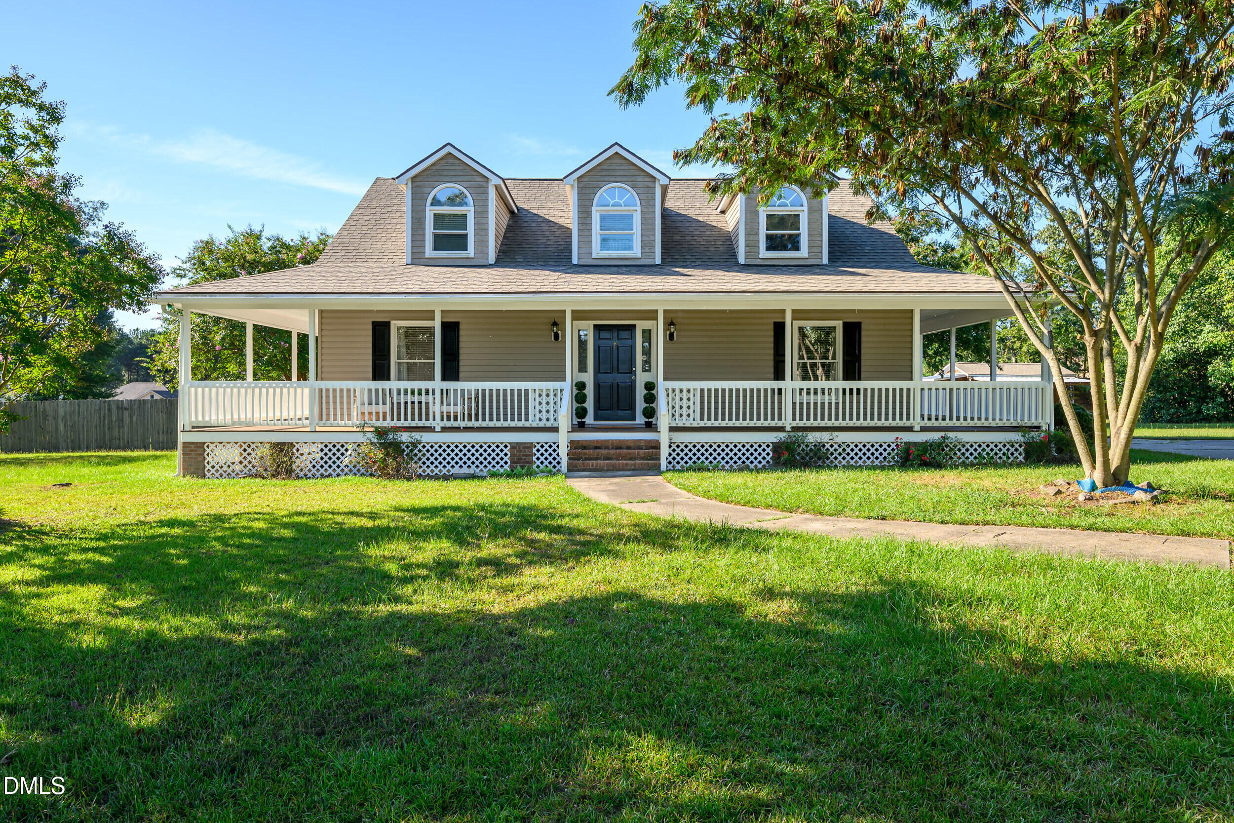 3008 Red Circle Property Photo 1