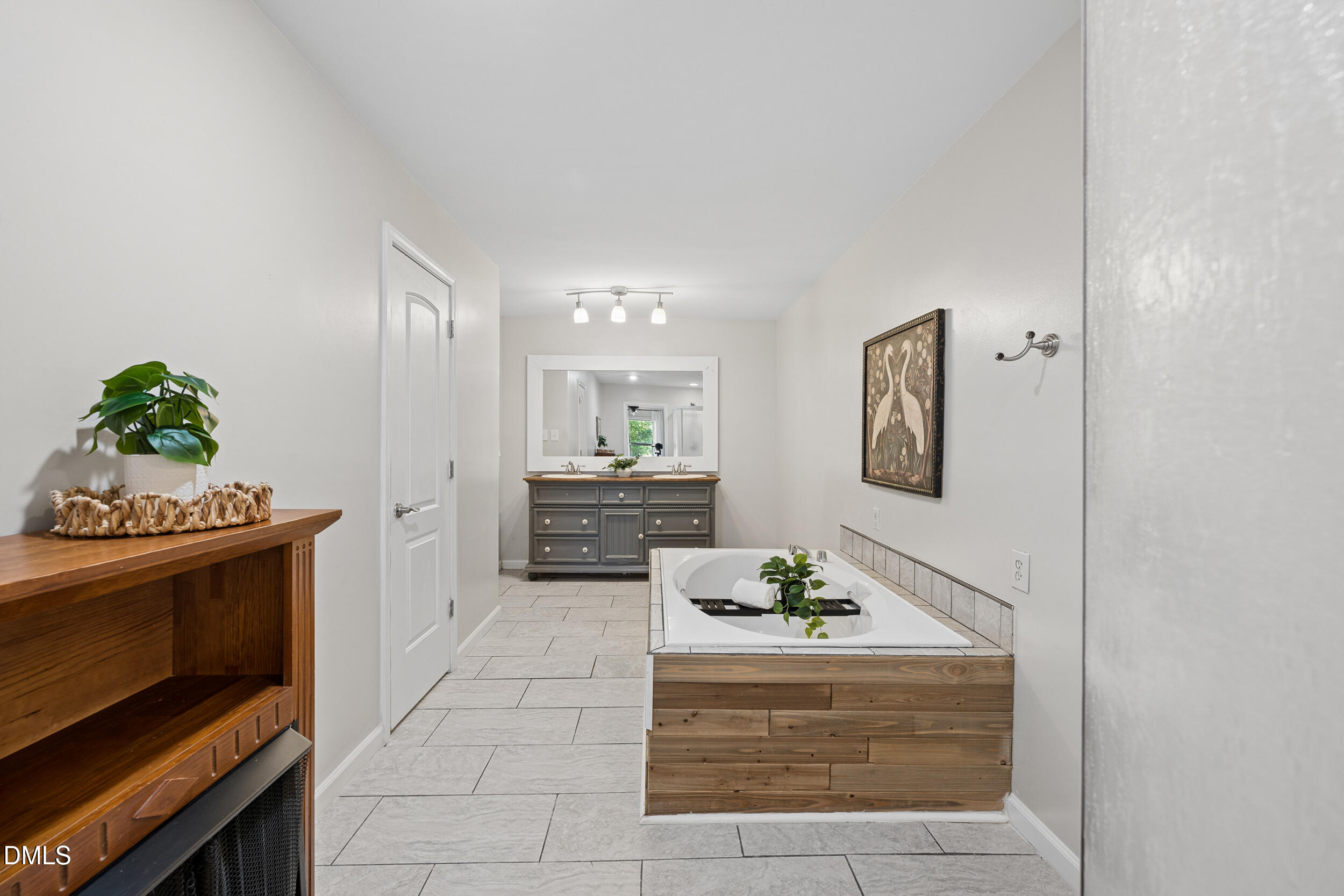 3008 Red Circle Property Photo 14