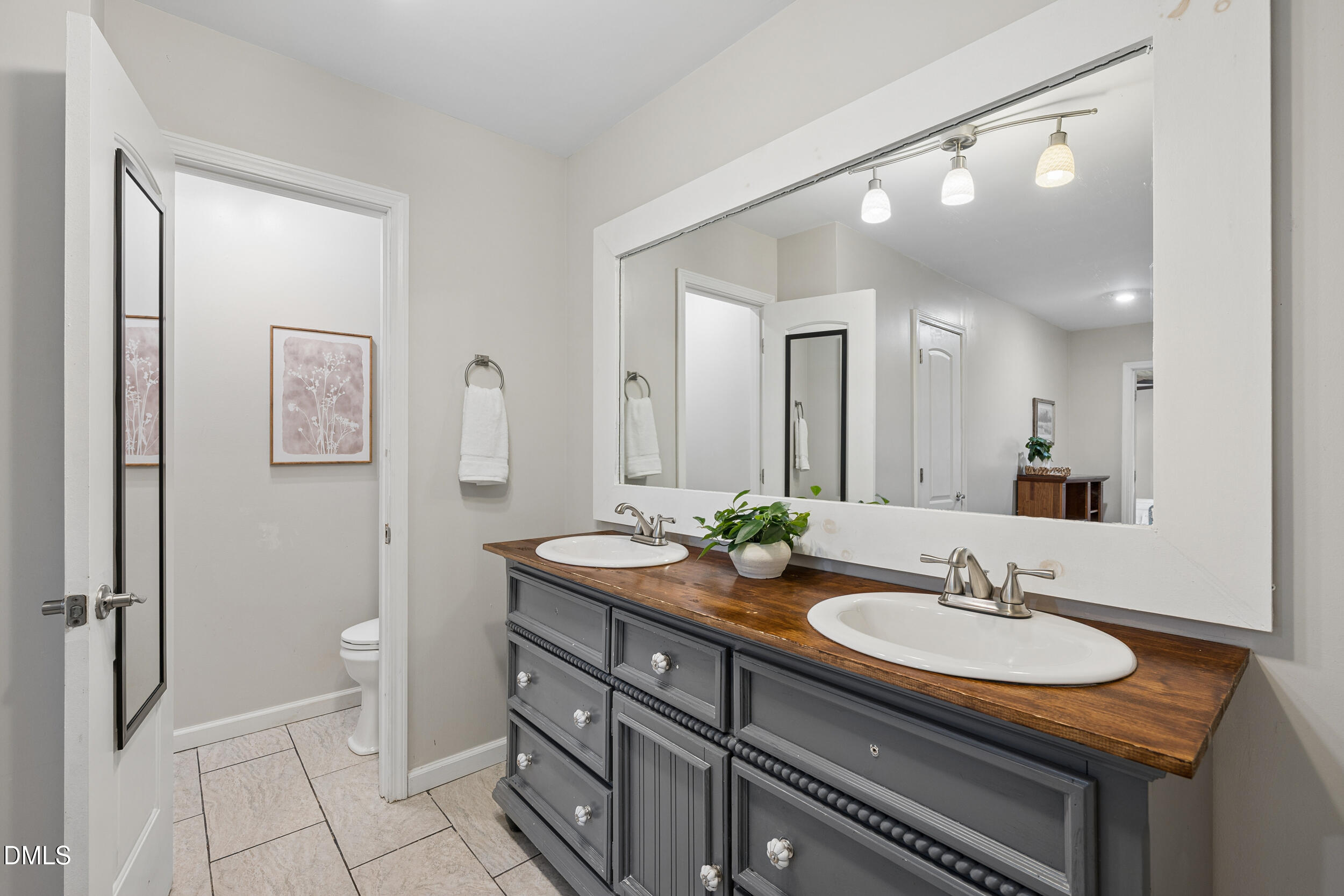 3008 Red Circle Property Photo 16