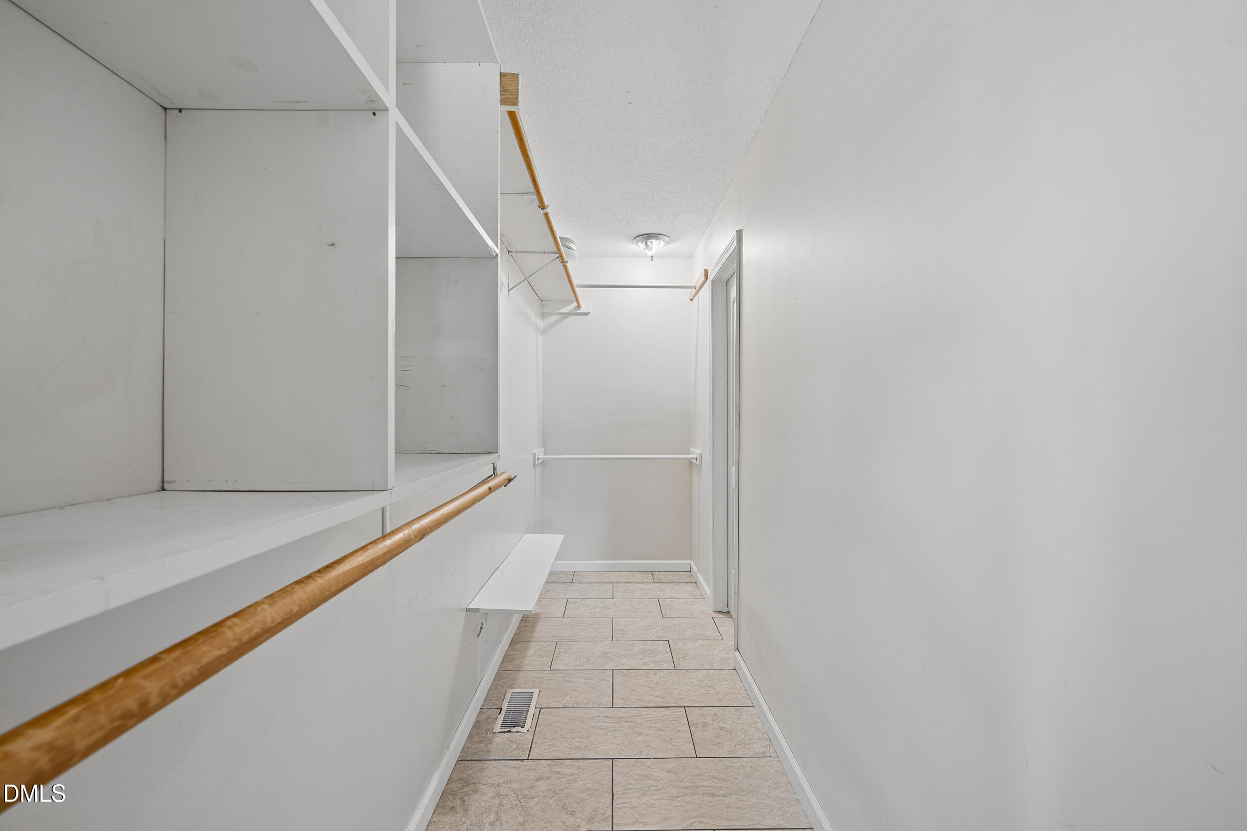 3008 Red Circle Property Photo 17