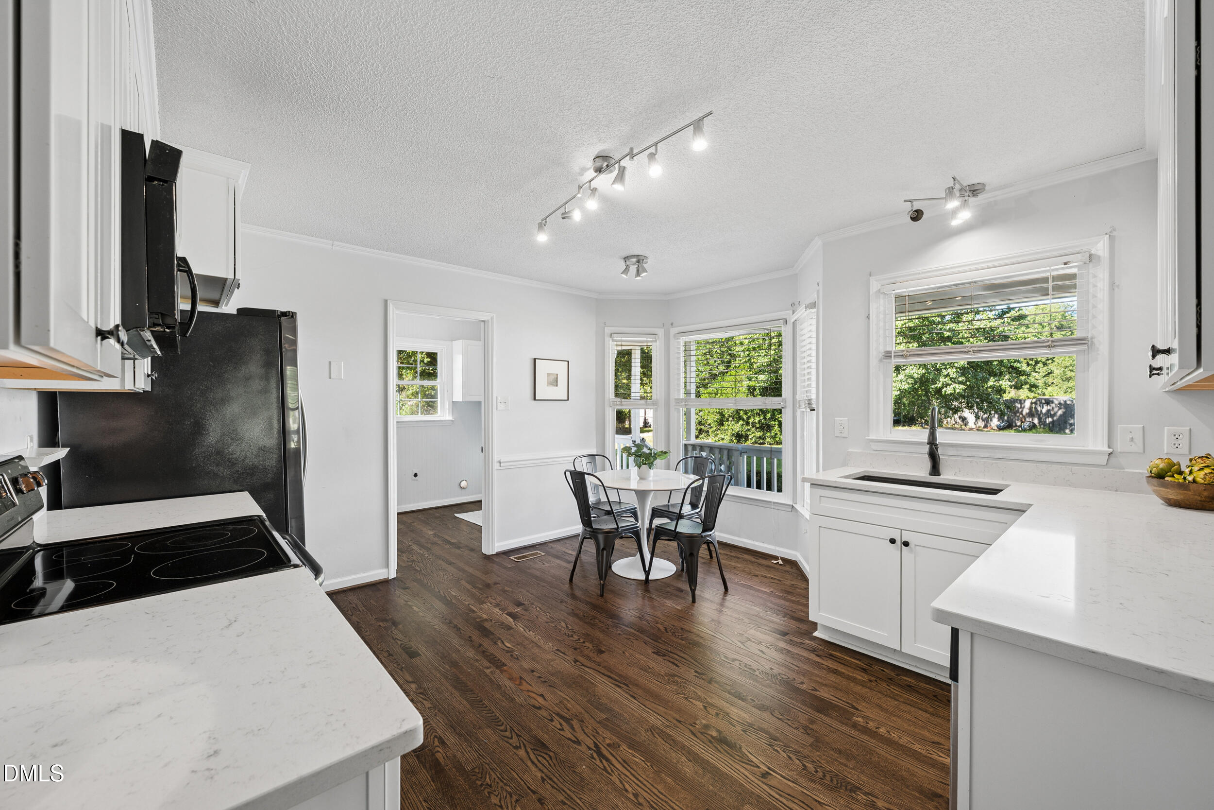 3008 Red Circle Property Photo 18