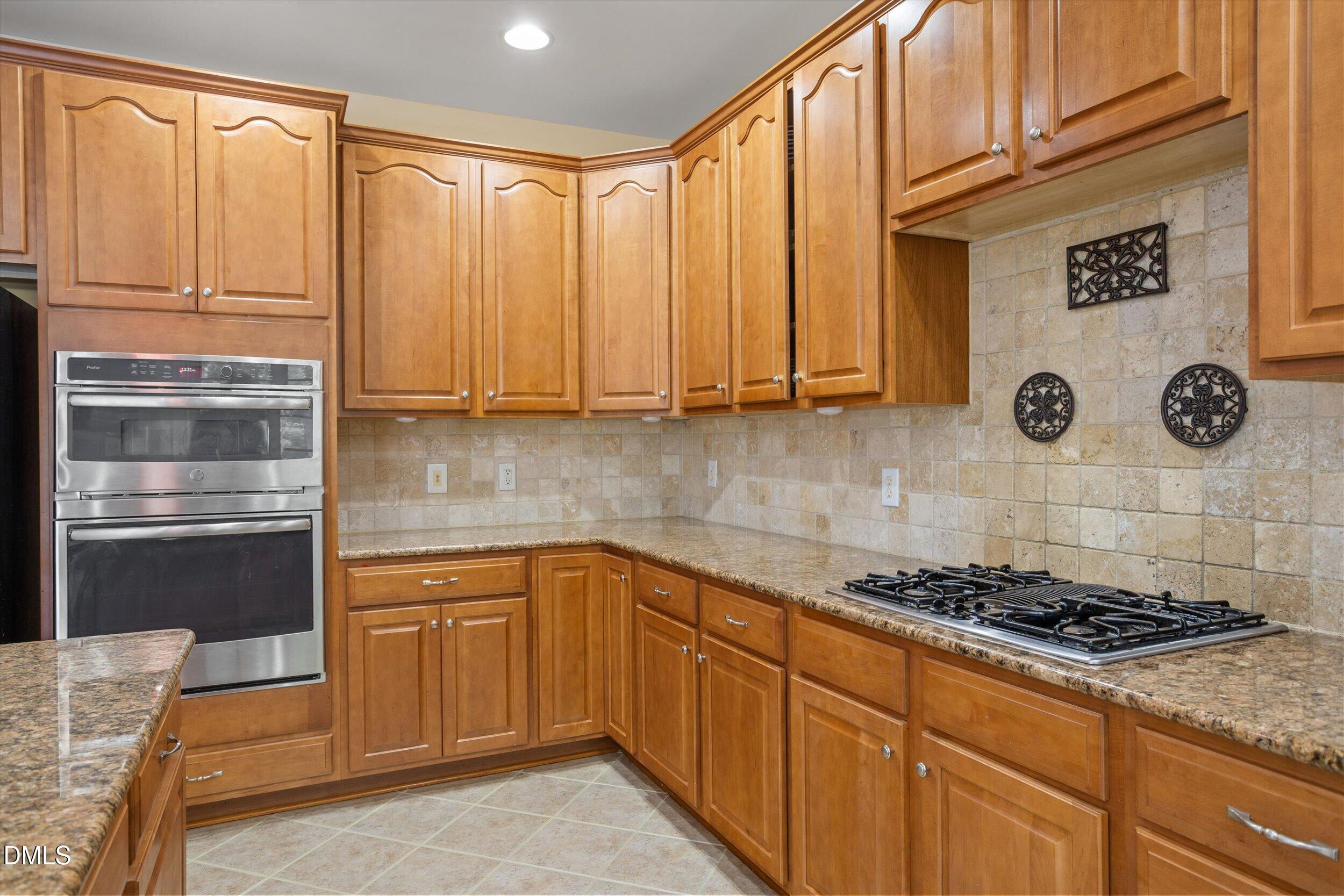 9408 Misty Creek Lane Property Photo 14