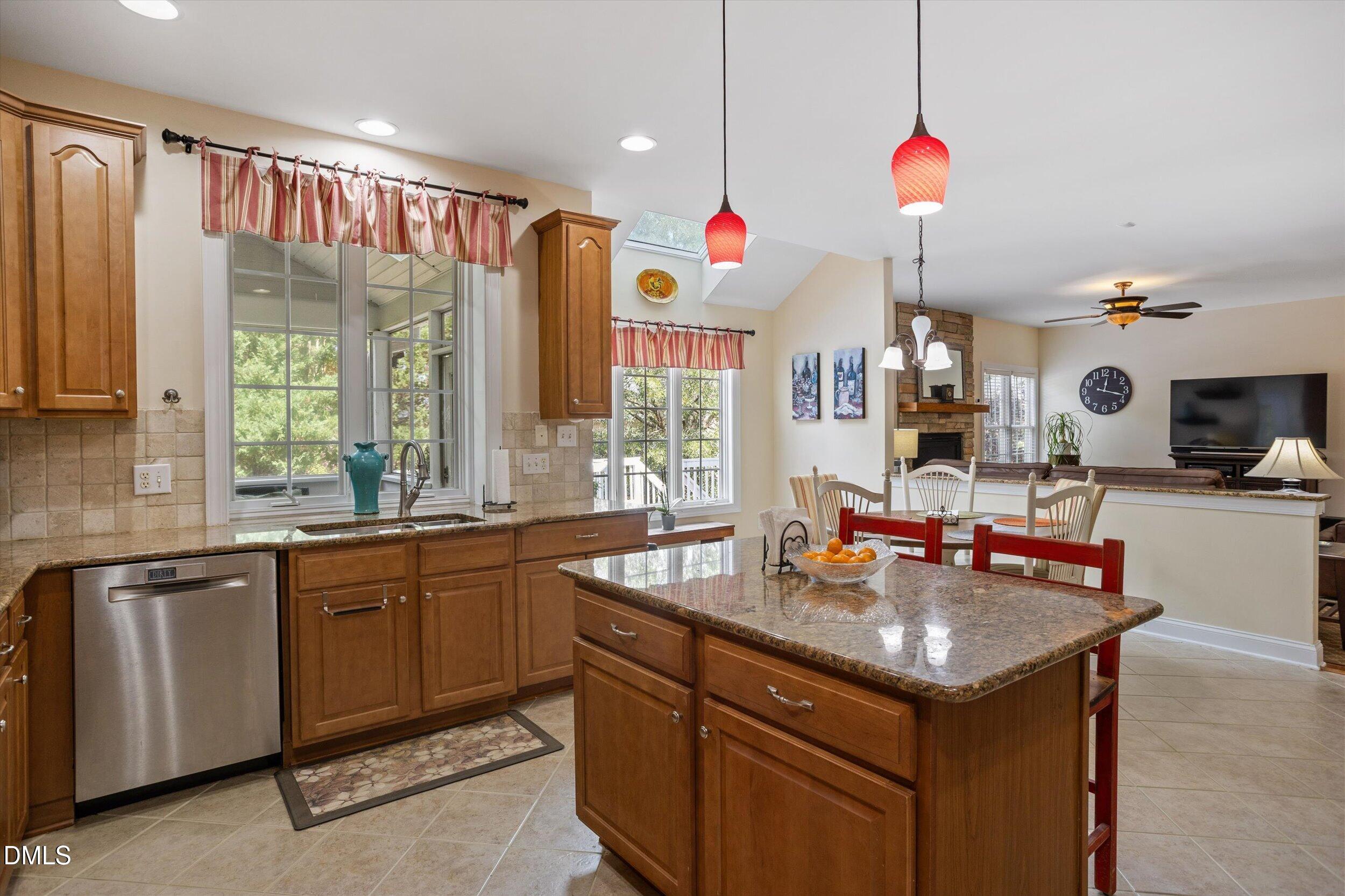 9408 Misty Creek Lane Property Photo 16