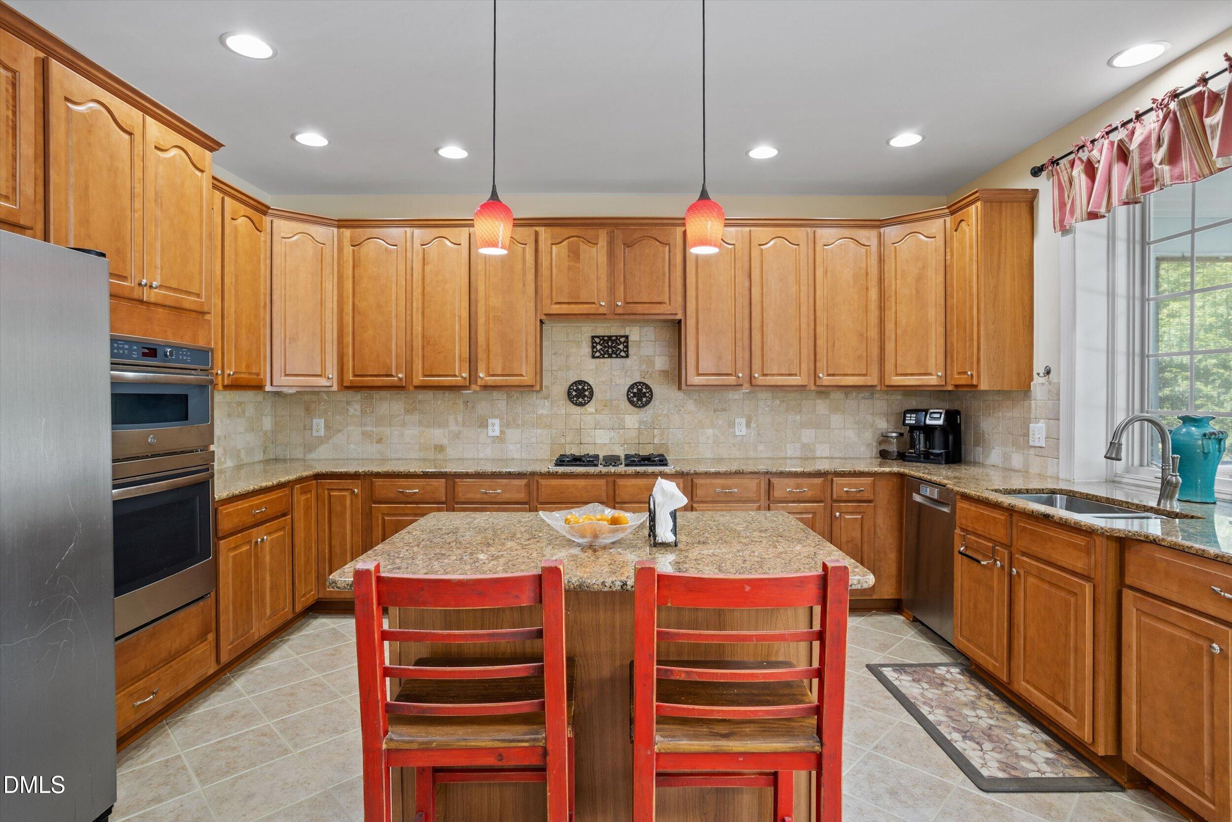 9408 Misty Creek Lane Property Photo 18