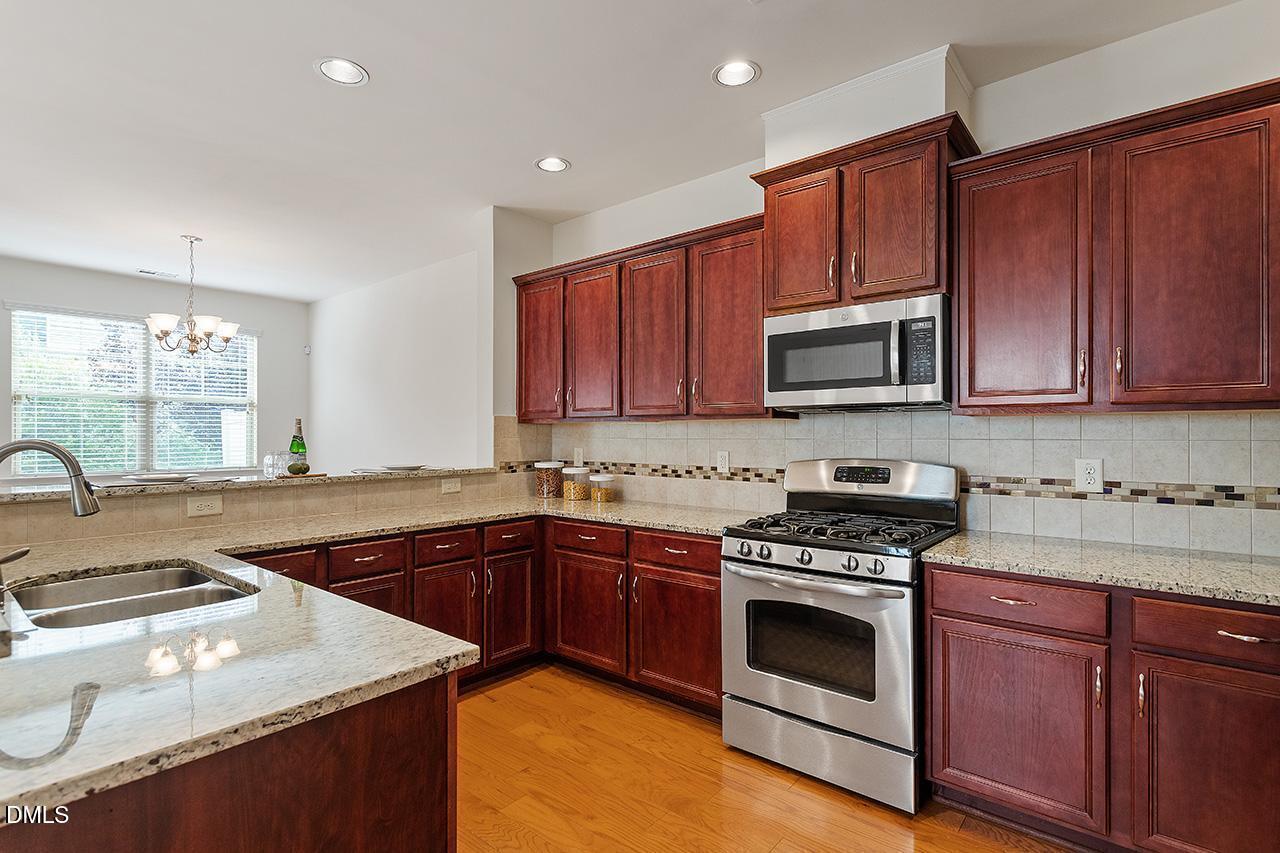 531 Whitworth Lane Property Photo 3